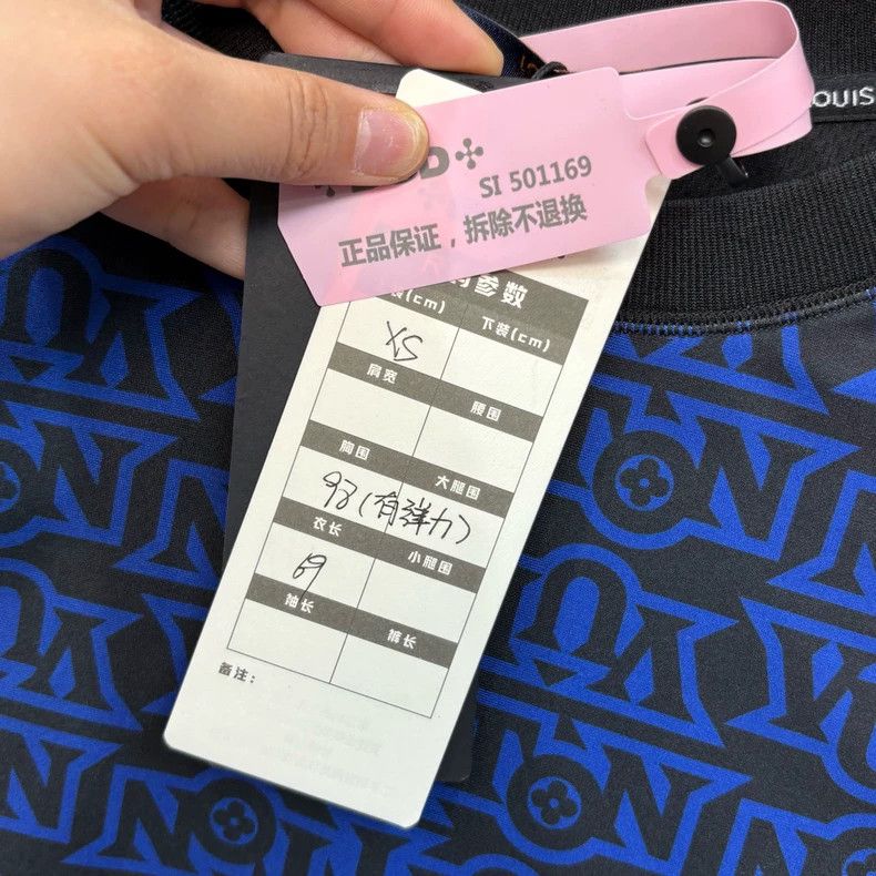 Louis Vuitton Louis Vuitton Sports short sleeves 2503-Nextarrow Size US XS / EU 42 / 0 - 5 Thumbnail