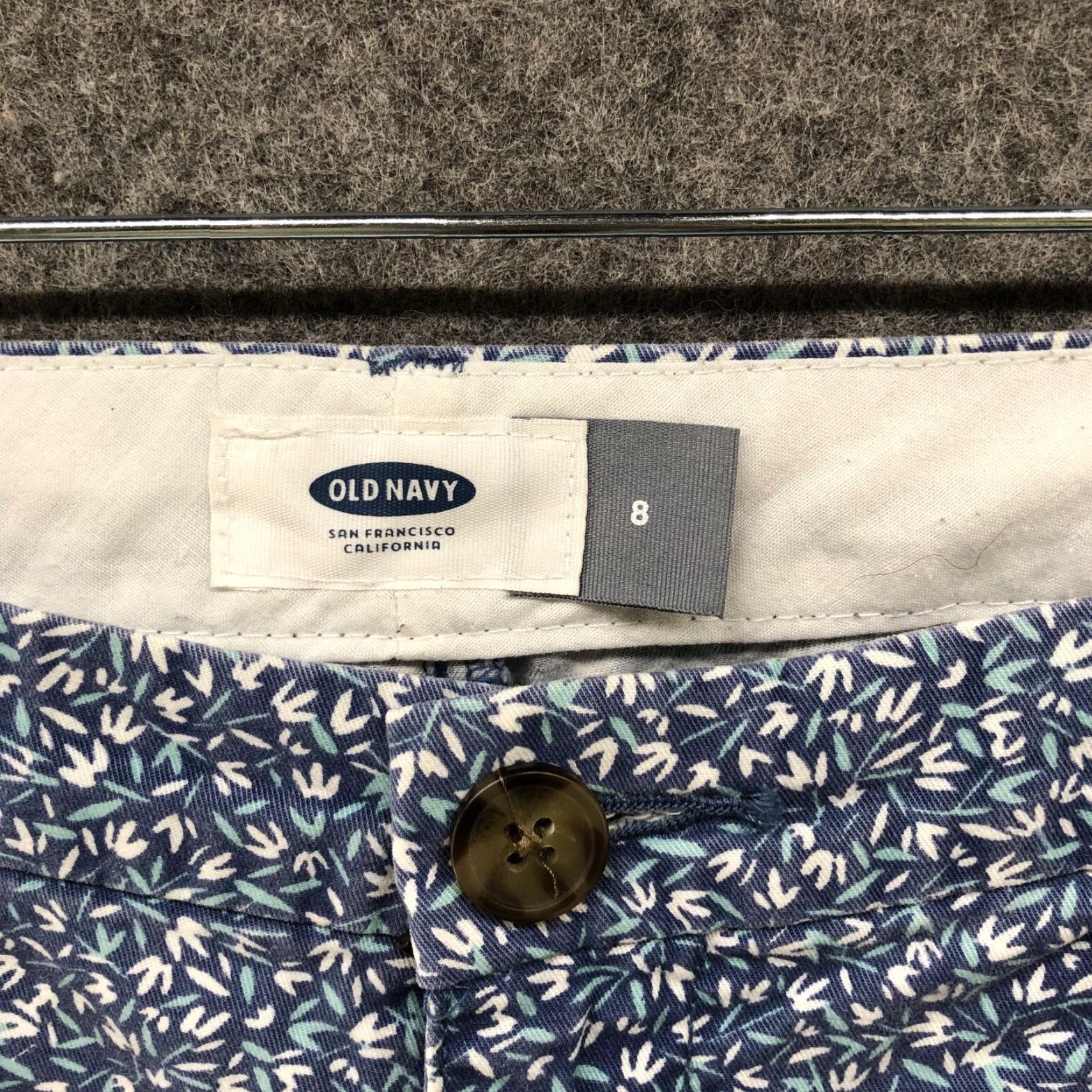Old Navy OLD NAVY Floral Chino Shorts Womens Size 8 Blue Mid Rise Cotton Spring Summer Size 30" / US 8 / IT 44 - 5 Thumbnail