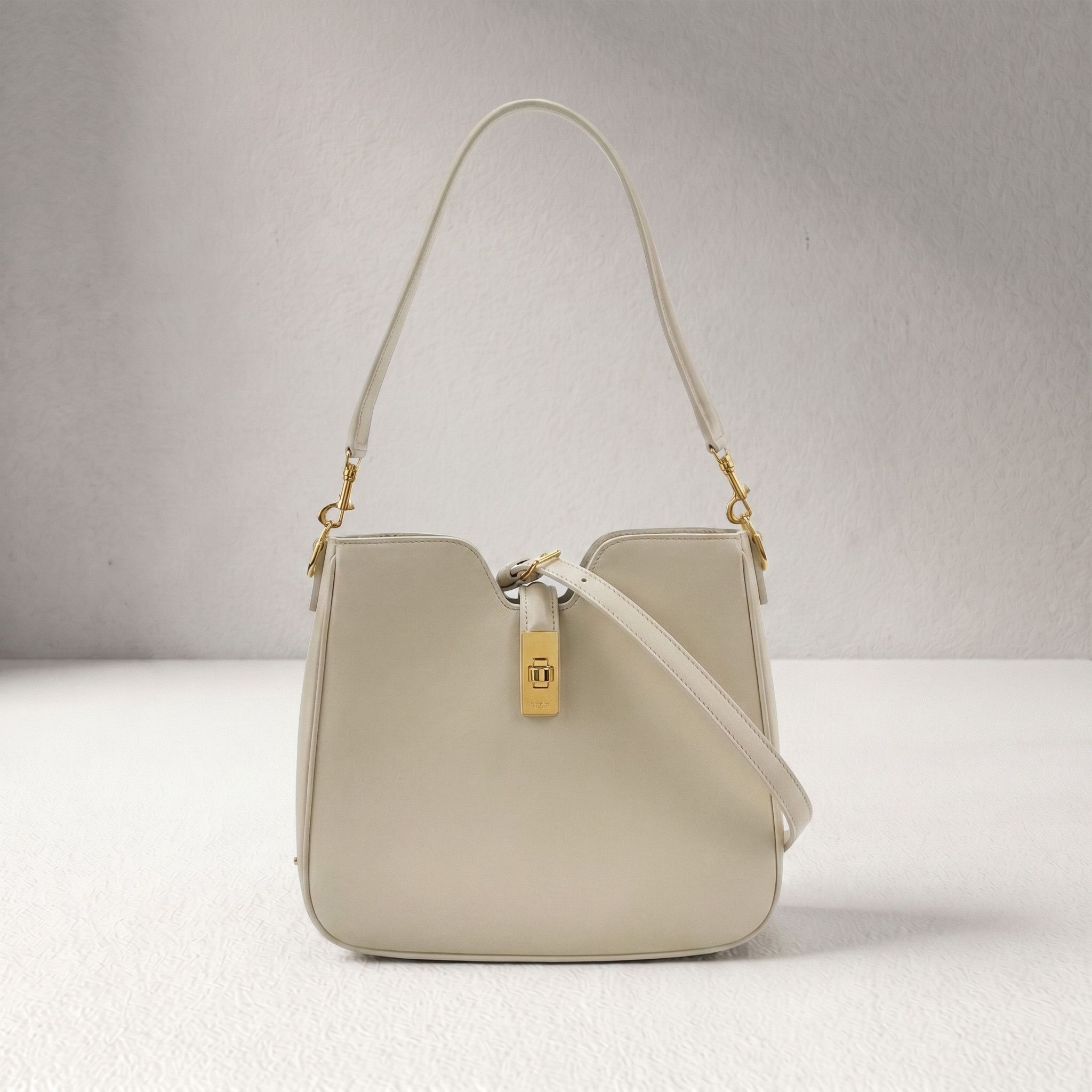 Celine Celine Camille 16 Soft Bag Size ONE SIZE - 1 Thumbnail
