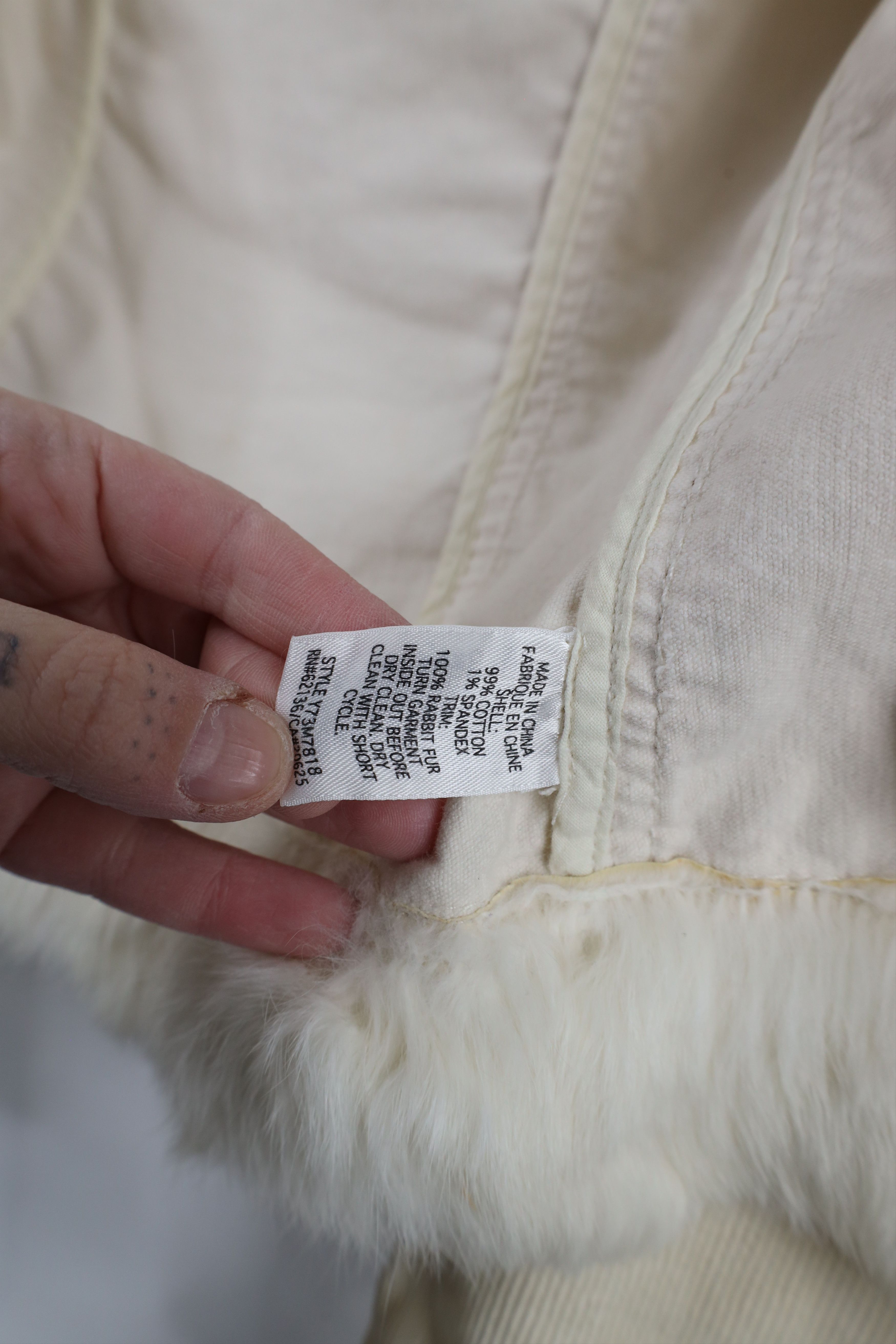 Guess × Vintage Vintage 90s Y2K Guess Fur Trim Corduroy Trucker Jacket Cream Size XS / US 0-2 / IT 36-38 - 14 Thumbnail