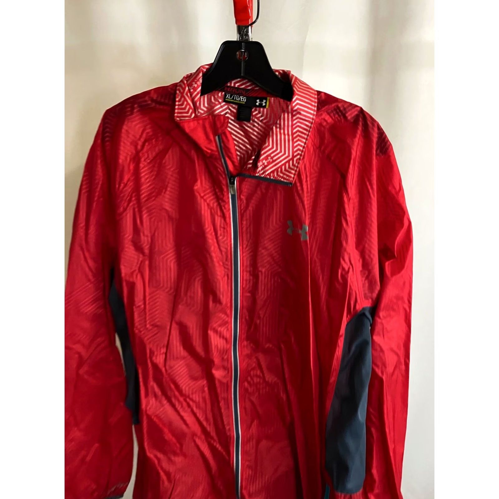 Under Armour Under Armour Light weight Run Nylon Zip SWEATER XL Extra Large Mens Size US XL / EU 56 / 4 - 2 Thumbnail