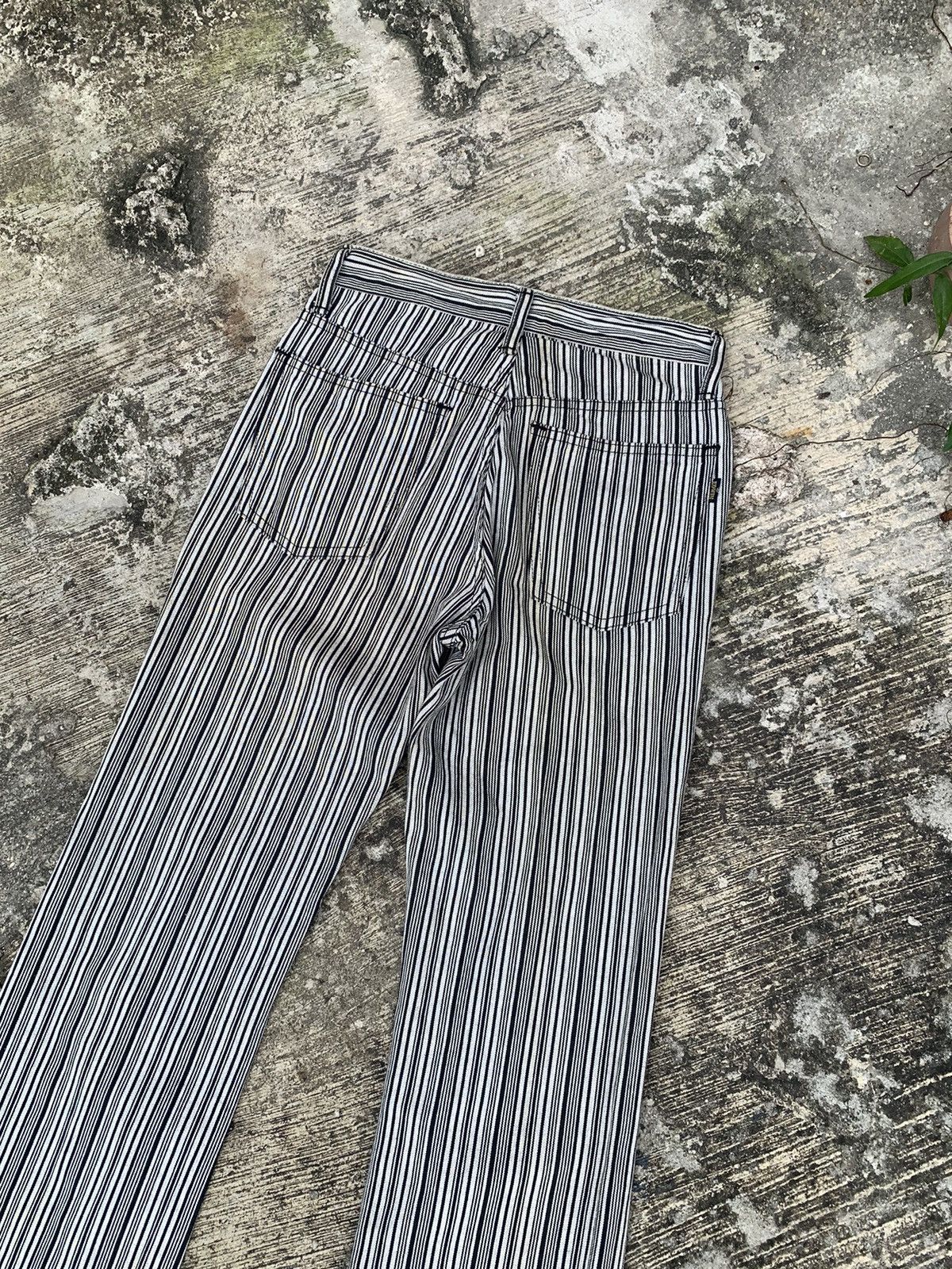 Edwin × Le Grande Bleu (L.G.B.) × Vintage Rare 🔥 Vintage 90s classic look edwin hickory flare jeans Size 27" / US 4 / IT 40 - 15 Thumbnail