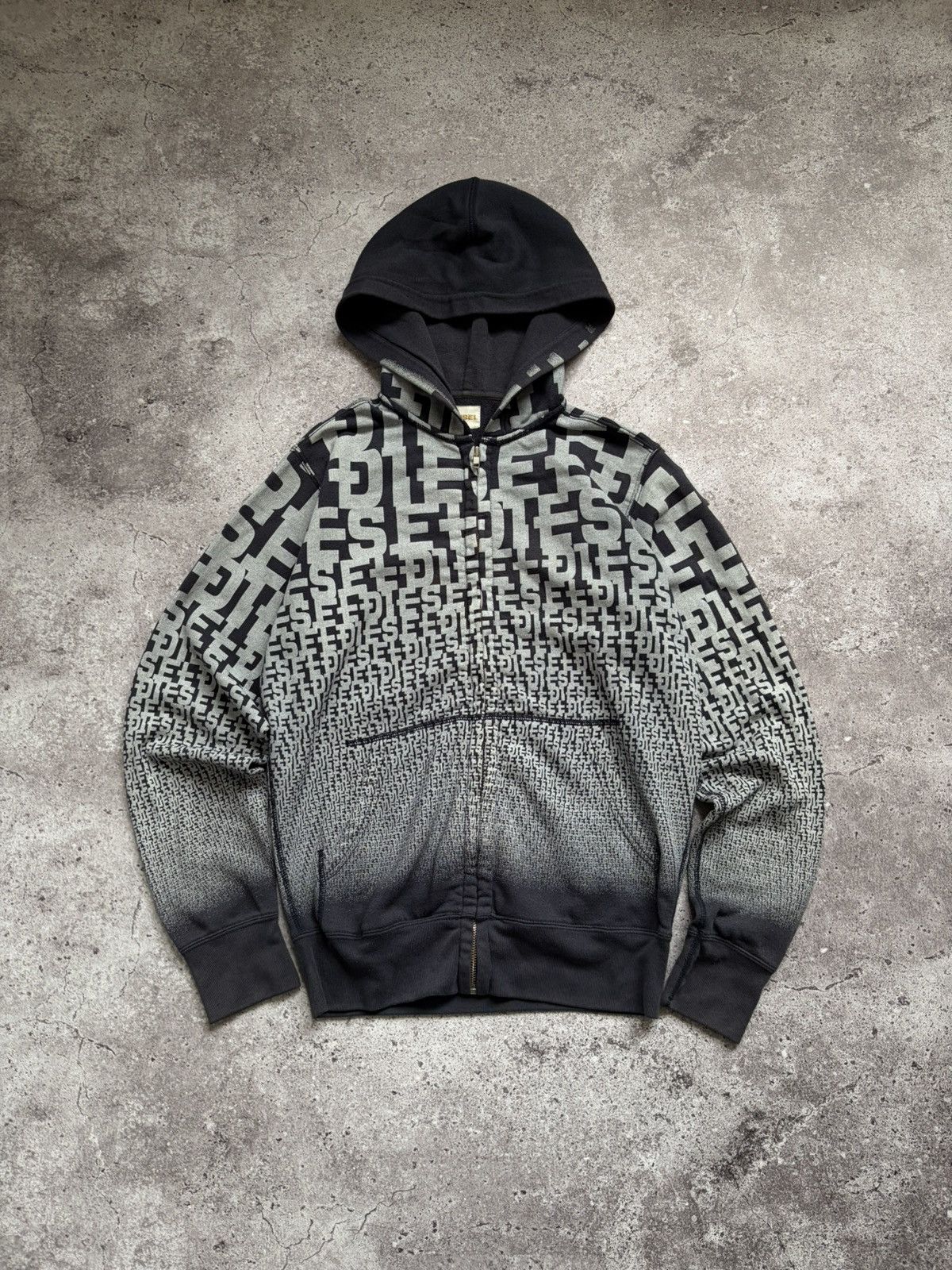 Diesel Diesel Monogram Logo Vintage Hoodie Size US M / EU 48-50 / 2 - 1 Thumbnail