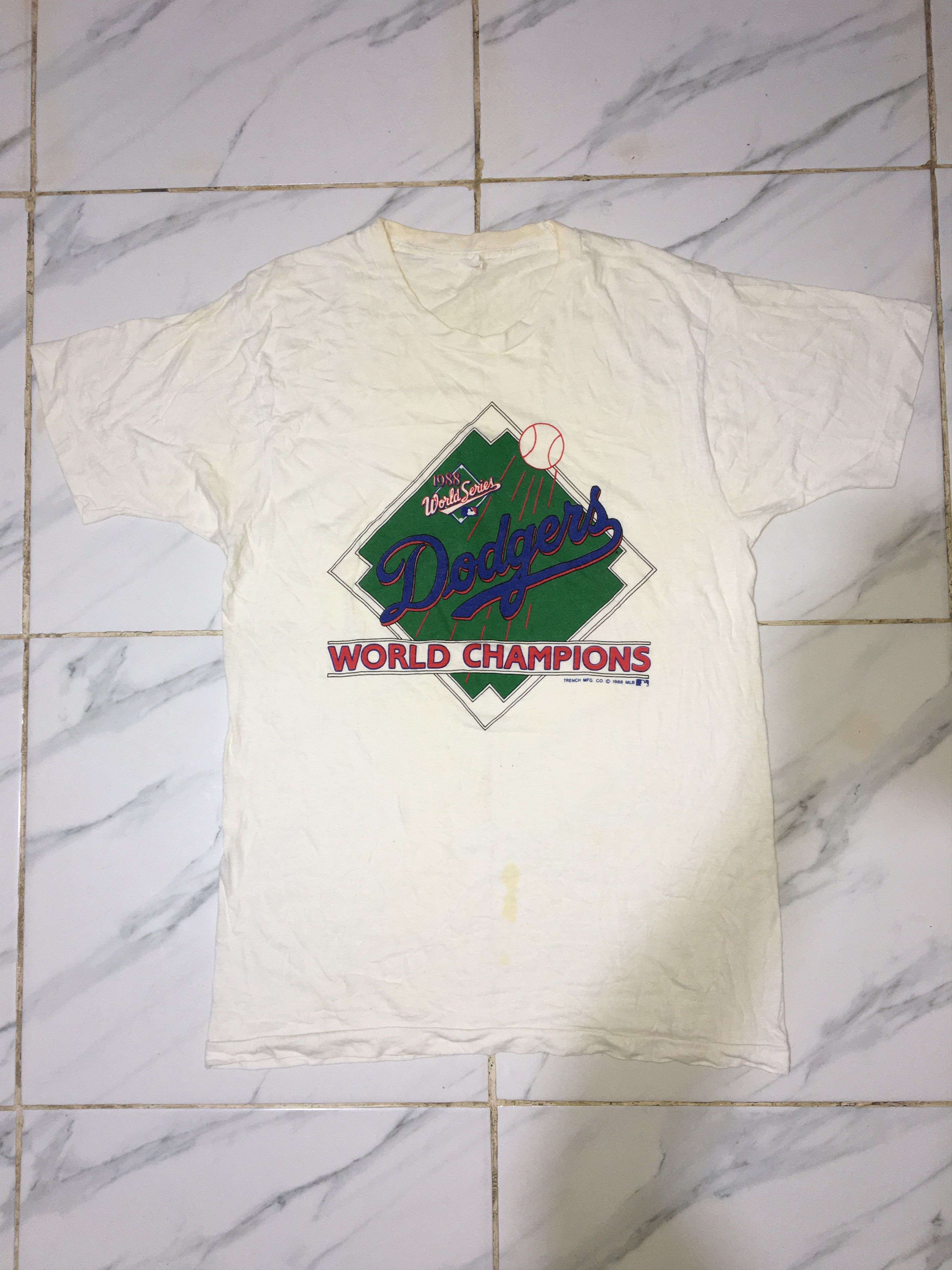 Vintage Vintage 1988 Los Angeles Dodgers Tshirt Size US M / EU 48-50 / 2 - 1 Thumbnail