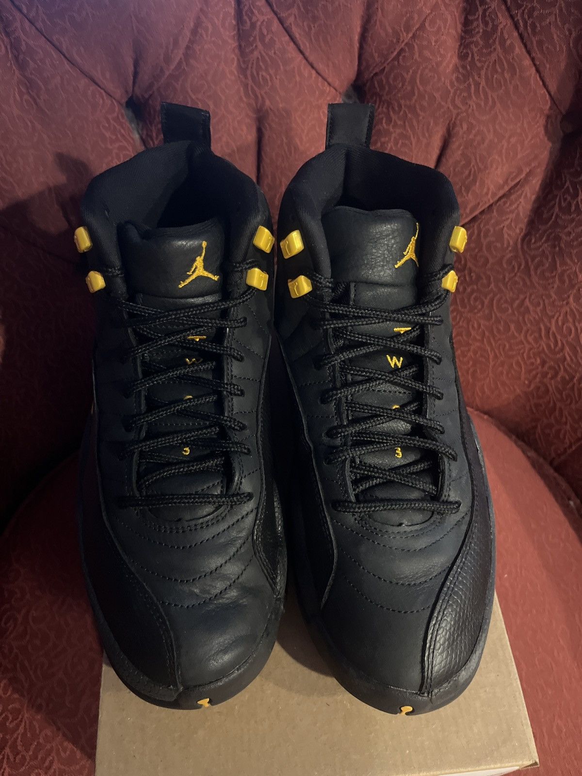 Jordan Brand × Nike Black Taxi Jordan 12 Size US 9 / EU 42 - 3 Thumbnail
