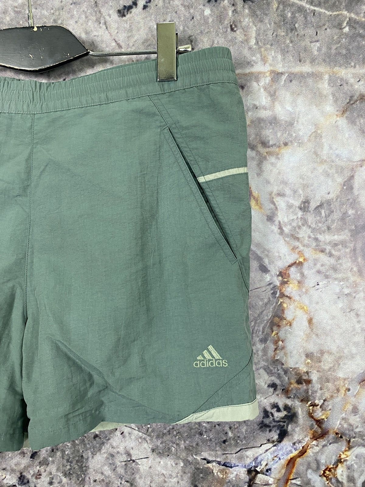 Adidas × Vintage Men’s Adidas Shorts Vintage Sports Streetwear Size Small Size US 30 / EU 46 - 3 Thumbnail