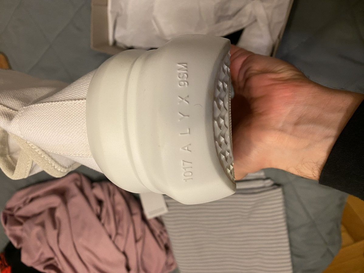 1017 ALYX 9SM Aria white high sneakers Size US 9 / EU 42 - 3 Thumbnail