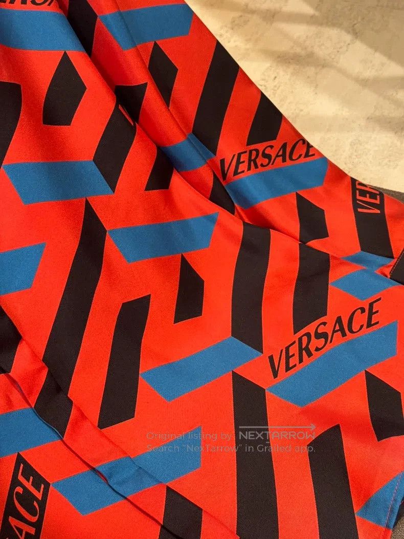 Versace Versace A silk shirt with a full logo paperback Size US S / EU 44-46 / 1 - 4 Thumbnail