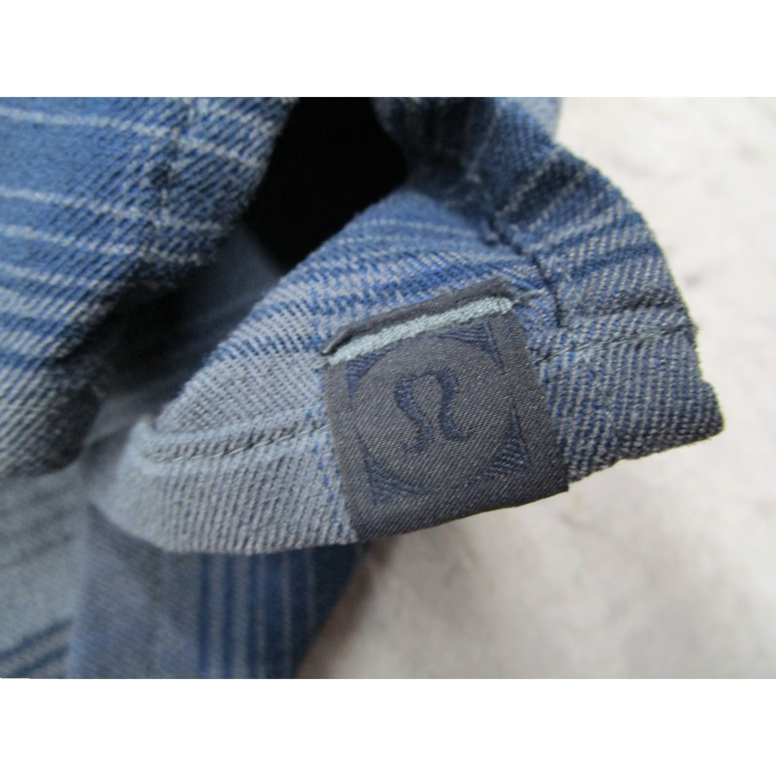 Lululemon Lululemon Shirt Mens Large Blue Peak Flannel Button Up Long Sleeve Workwear Hike Size US L / EU 52-54 / 3 - 3 Thumbnail
