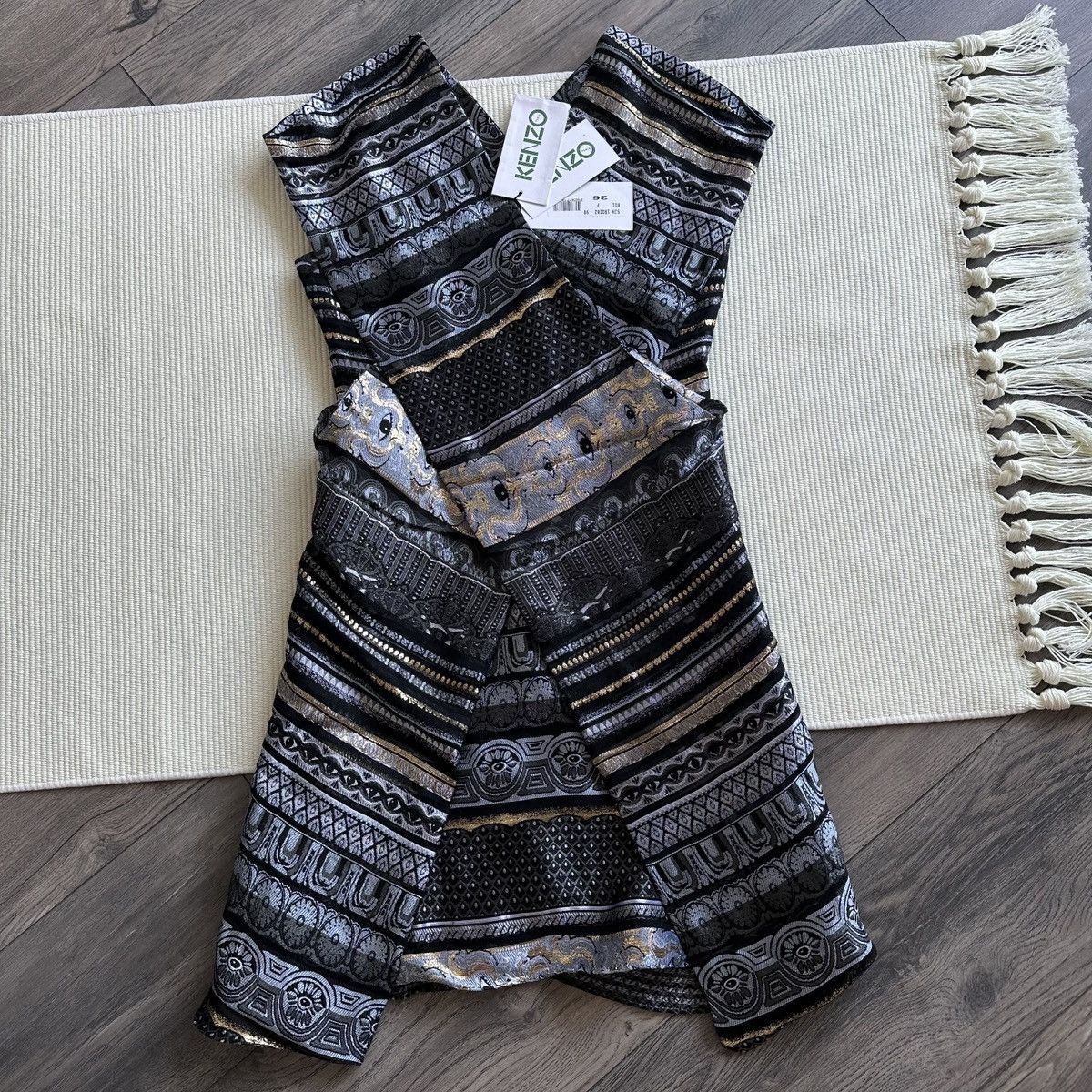 Kenzo KENZO Iconic Egyptian Motif Silver/Gold Jacquard Mini Dress Size S / US 4 / IT 40 - 1 Thumbnail
