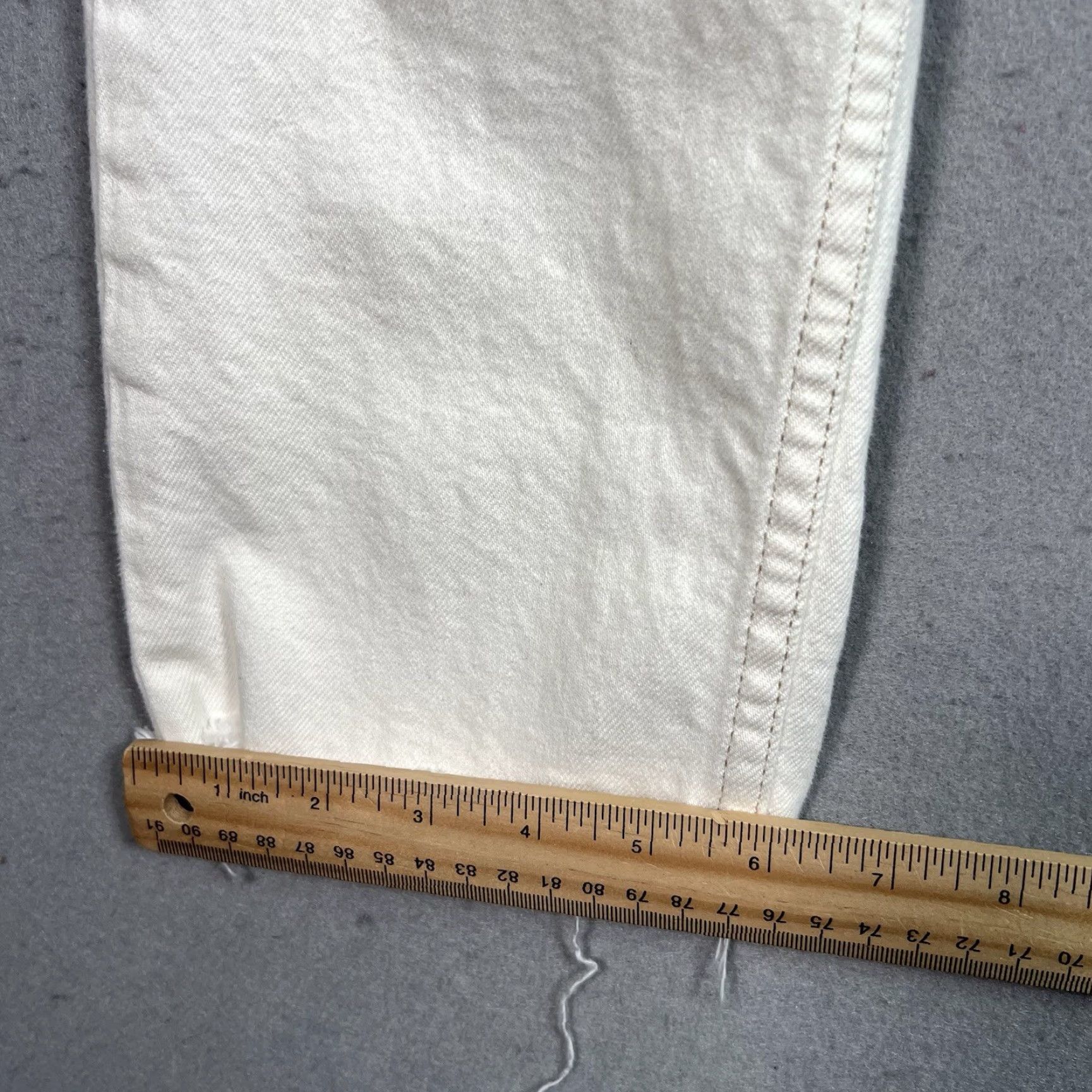 Topshop VINTAGE Topshop Jeans Adult Womens 26 x 23 White Denim Raw Hem Straight Womens Size 26" / US 2 / IT 38 - 5 Thumbnail