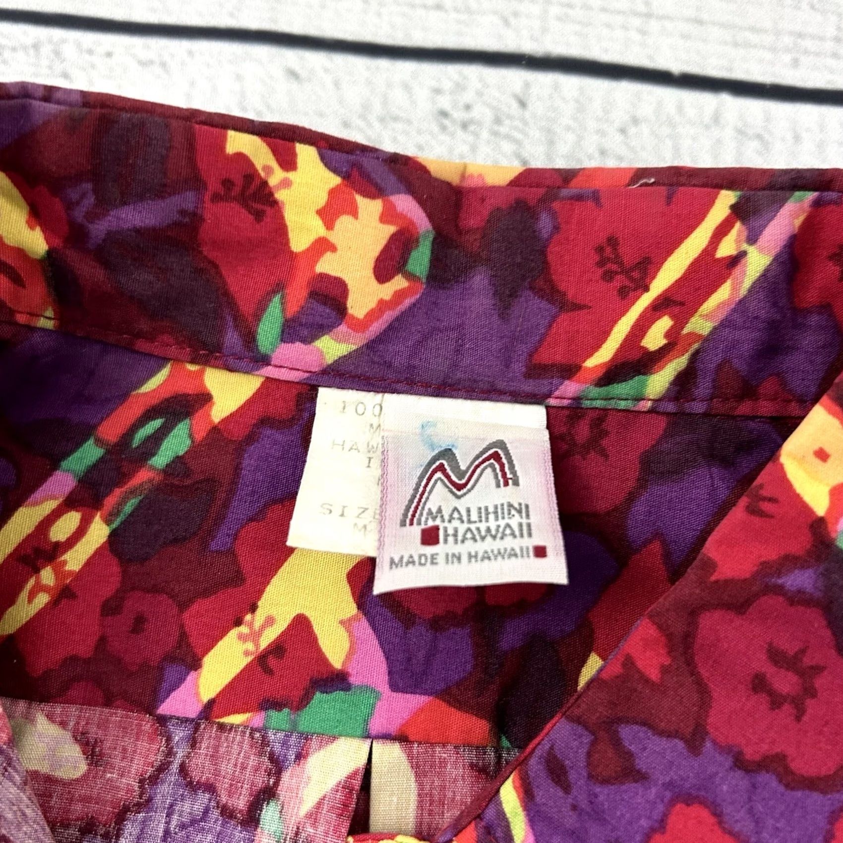 Vintage VINTAGE Malihini Hawaii Short Sleeve Button Front Shirt Mens M Red Floral "Maroon" Size US M / EU 48-50 / 2 - 2 Thumbnail