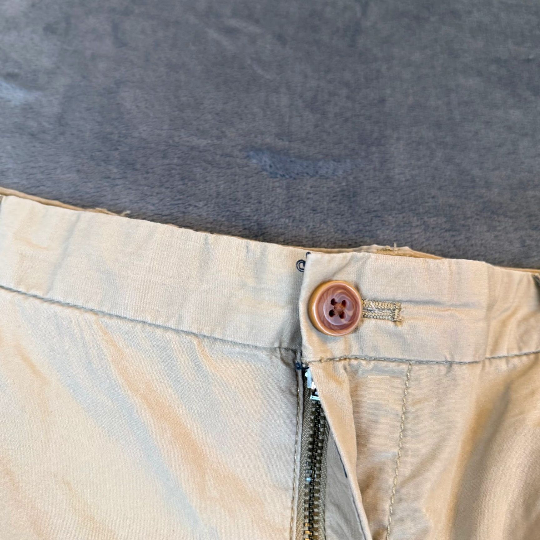 Izod VINTAGE IZOD Saltwater Chino Shorts Mens 34 Tan Khaki Anchor Print 9.5 Inseam Cotton Size US 34 / EU 50 - 6 Thumbnail