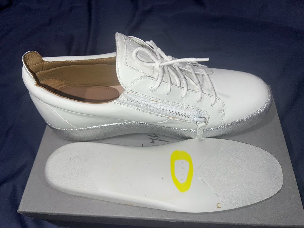 Giuseppe Zanotti Giuseppe Zanotti Mens Sneakers - White Leather/Silver Size US 15 / EU 48 - 11 Thumbnail