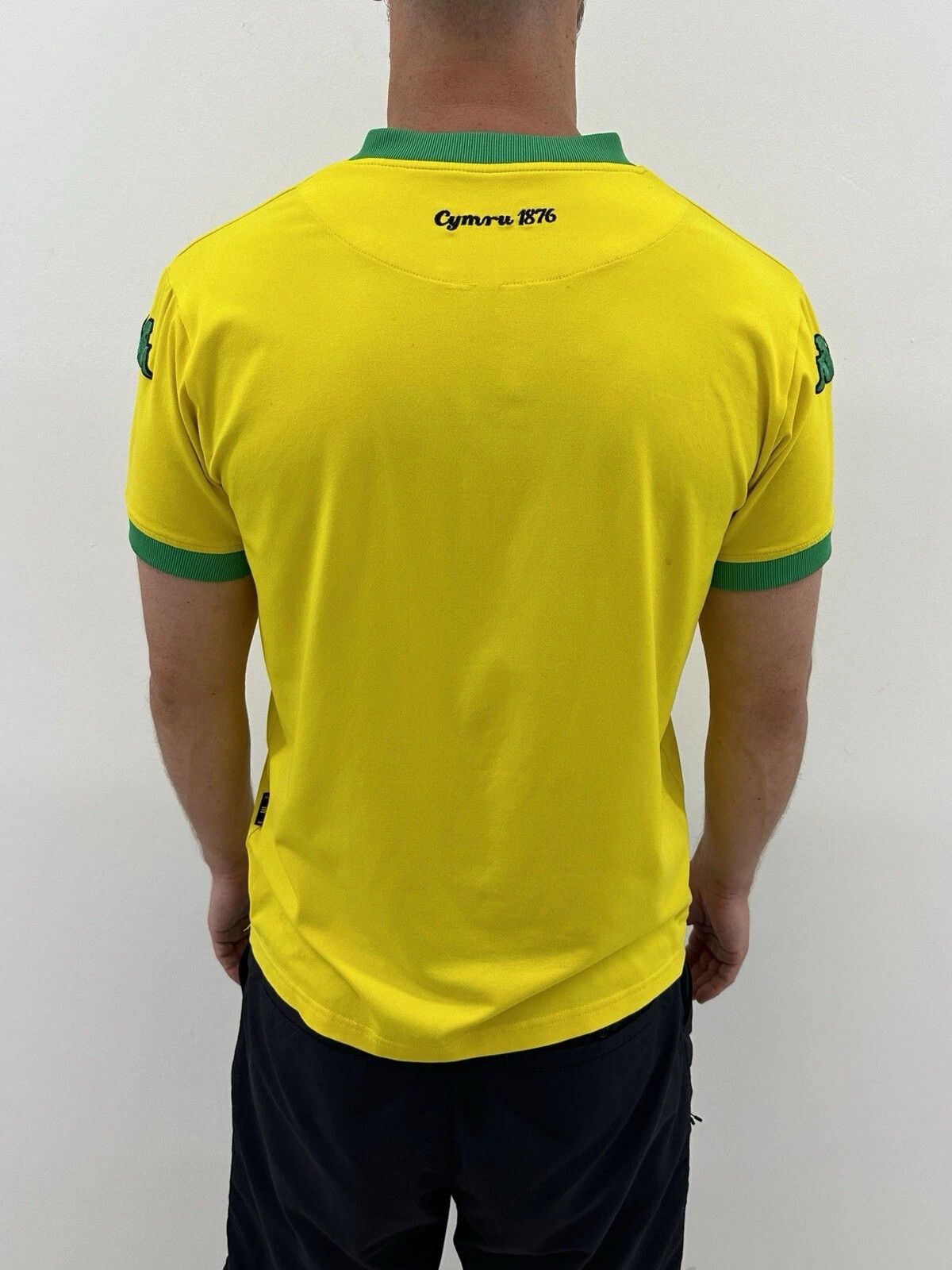 Kappa Vintage National Wales 2006 2007 Away Jersey Shirt Soccer Size US M / EU 48-50 / 2 - 3 Thumbnail