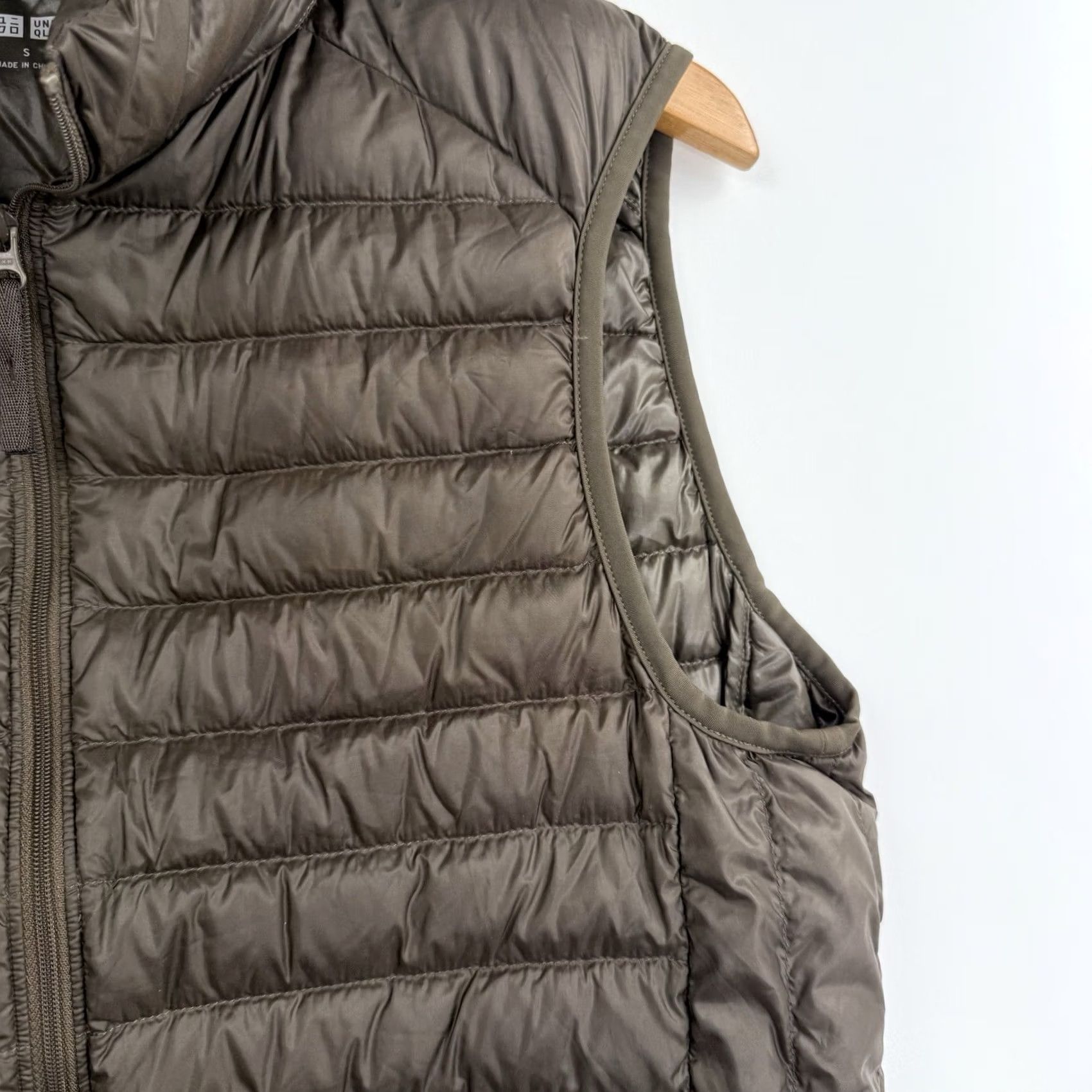 Uniqlo UNIQLO Puffer Vest Womens S Brown Ultra Light Down Nylon Quilted Vest Size S / US 4 / IT 40 - 5 Thumbnail