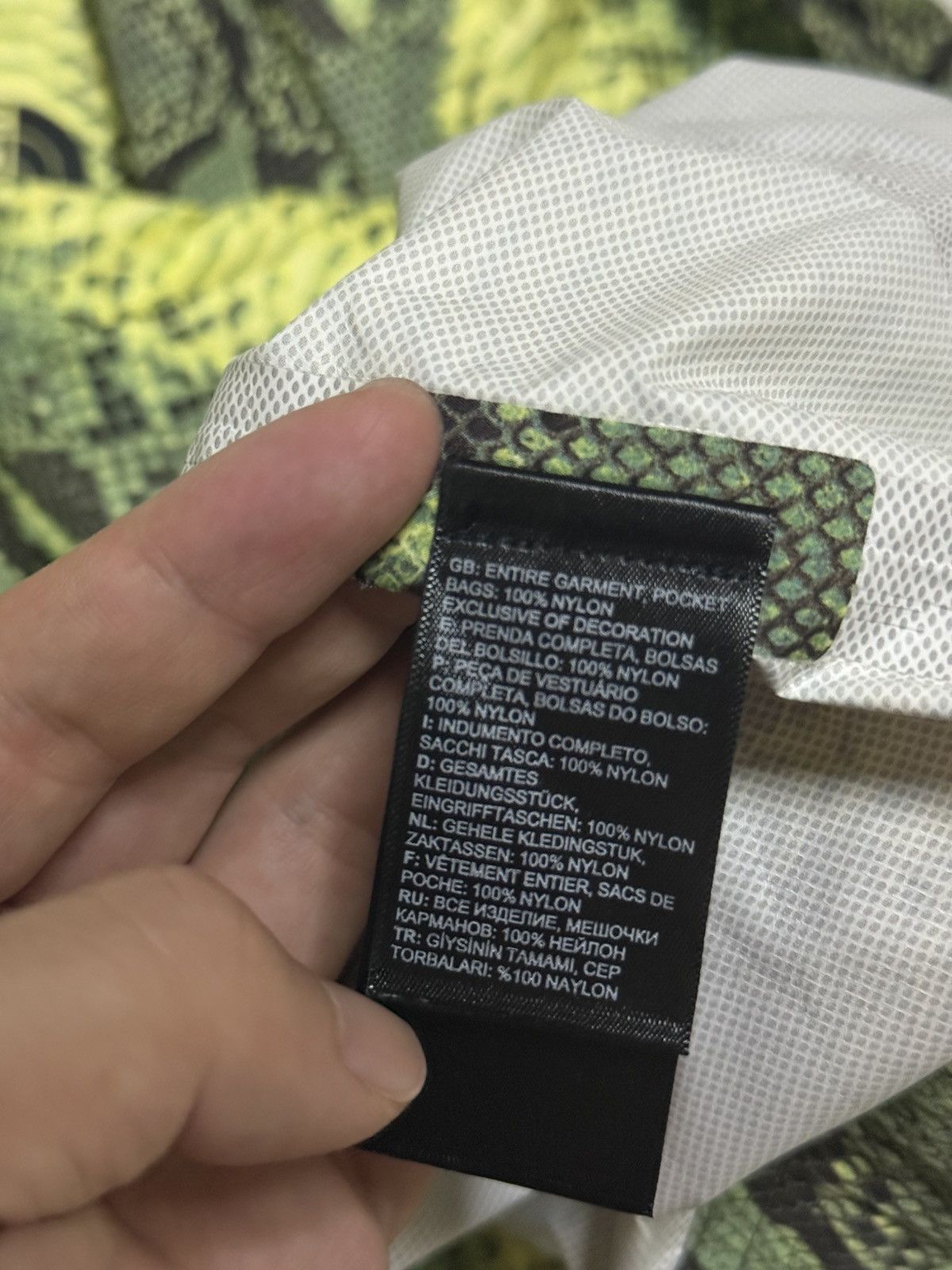 Supreme × The North Face Supreme tnf the north face snakeskin taped seam coach Jacket Size US M / EU 48-50 / 2 - 6 Thumbnail
