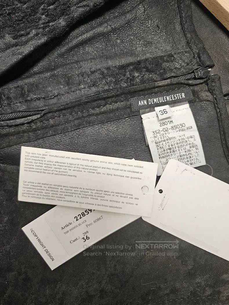 Ann Demeulemeester Ann demeulemeester shows leather vests for men and women. Size US M / EU 48-50 / 2 - 4 Thumbnail