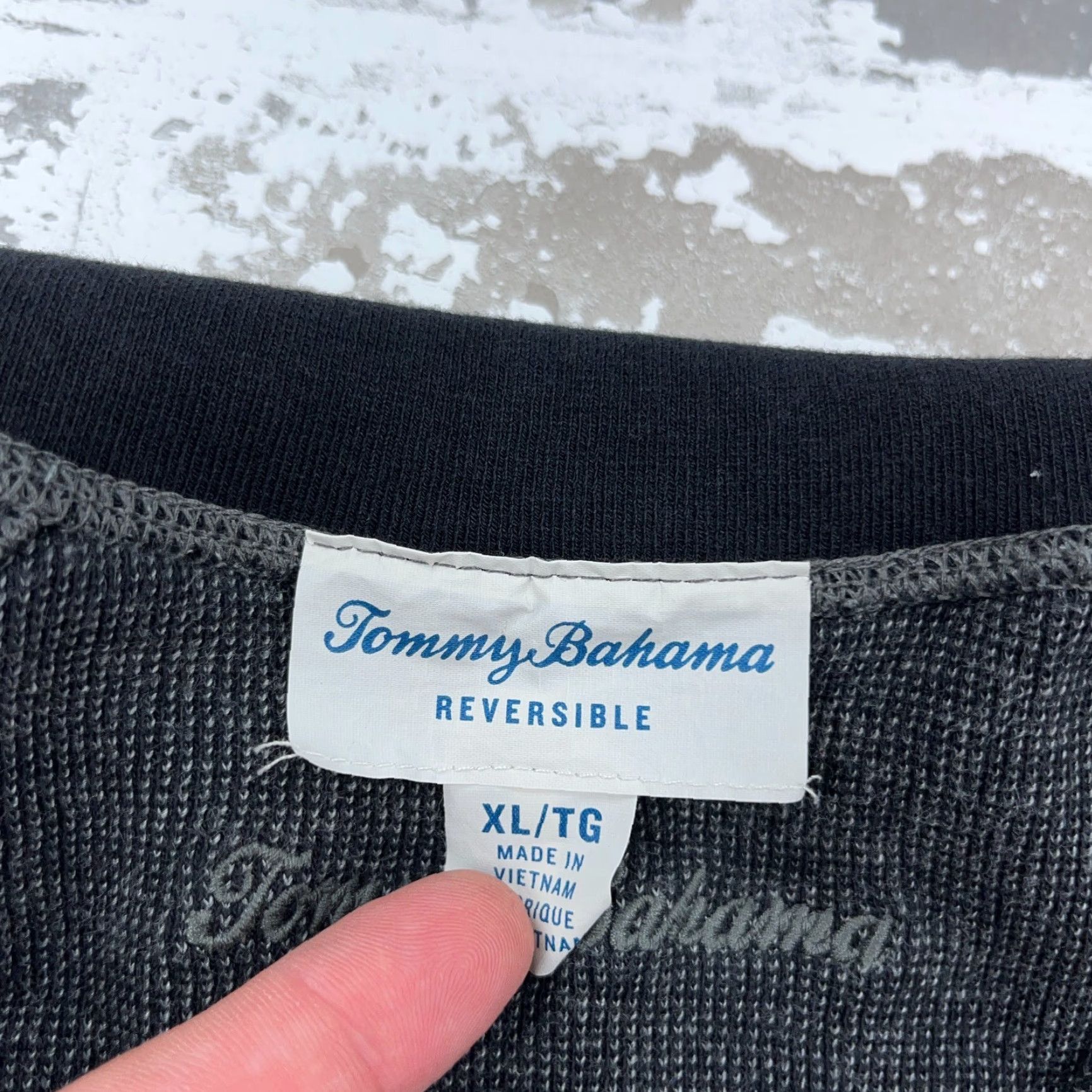 Tommy Bahama Tommy Bahama Sweater Mens XL Gray Black 1/4 Zip Reversible Knit Pullover All Seasons Casual Modern Classic Vintage: No? Size US XL / EU 56 / 4 - 6 Thumbnail