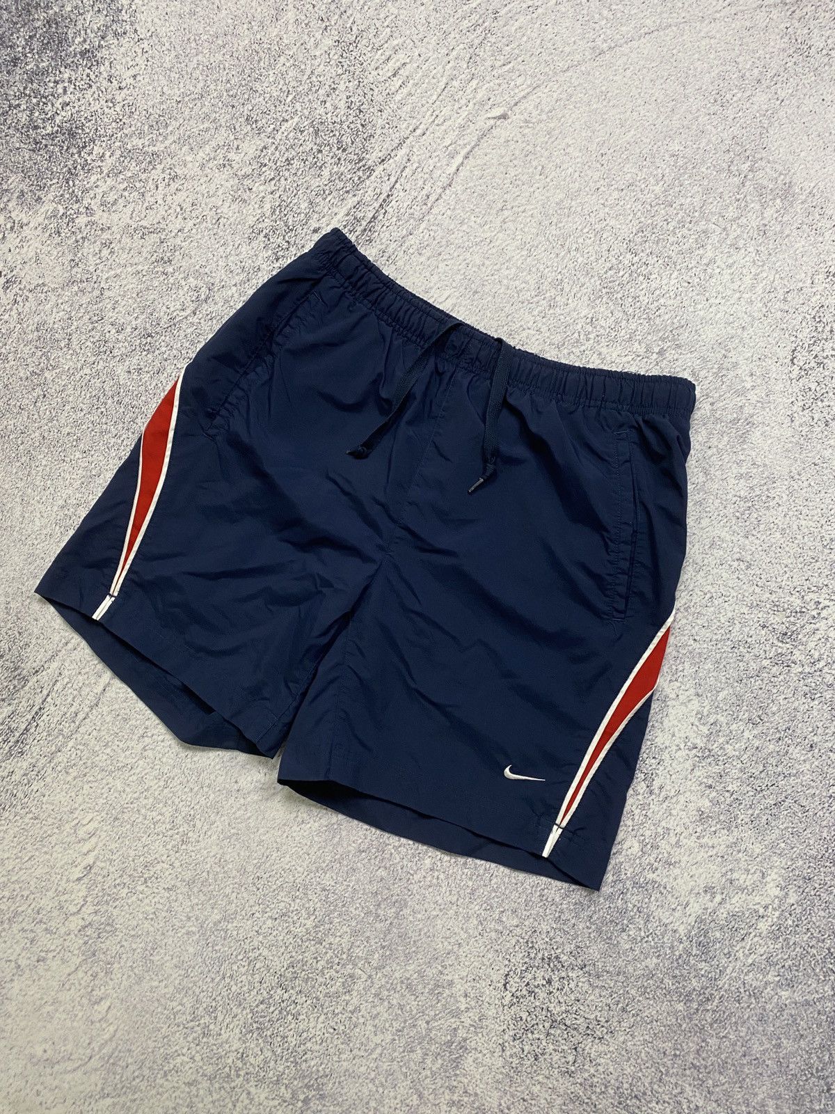 Nike × Vintage Vintage Y2K Nike Nylon Shorts Size L Size US 32 / EU 48 - 2 Thumbnail