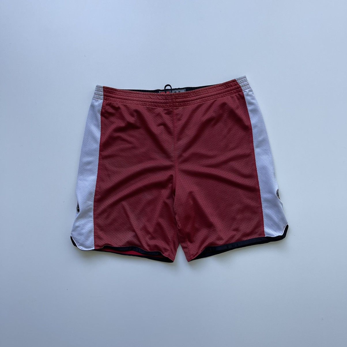 Nike × Vintage Nike Basketball Vintage Double Shorts Red/Black Size US 32 / EU 48 - 2 Thumbnail