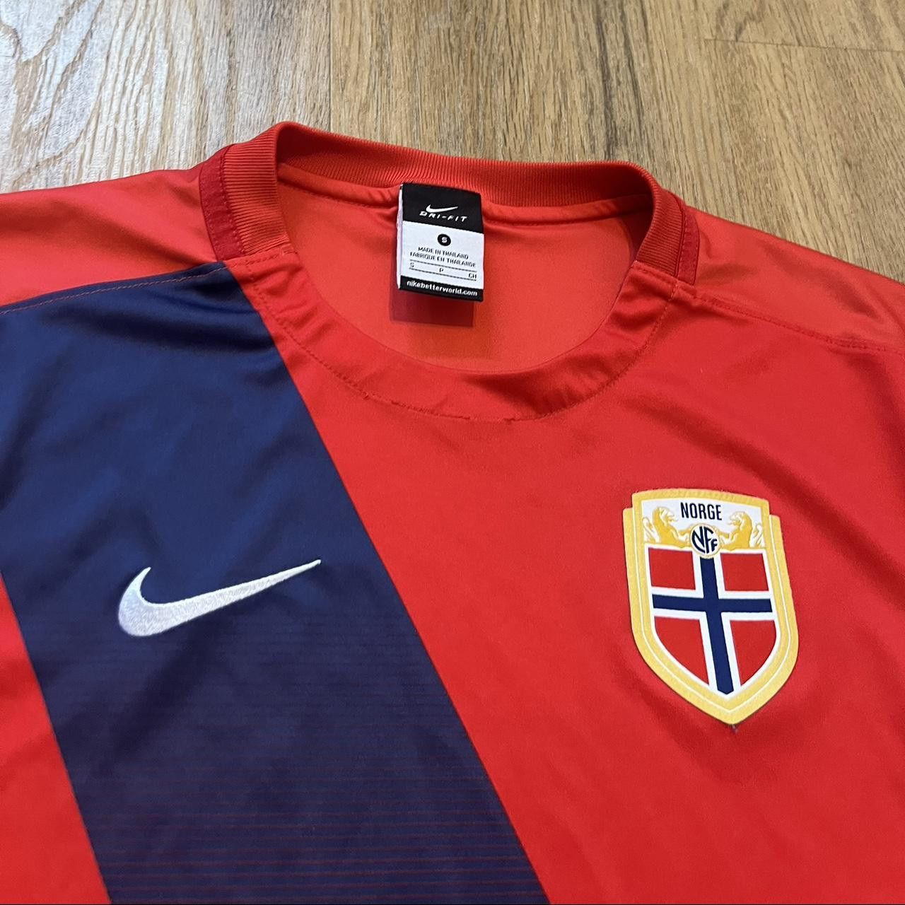 Nike Nike Norway red home football shirt #football Size US S / EU 44-46 / 1 - 3 Thumbnail