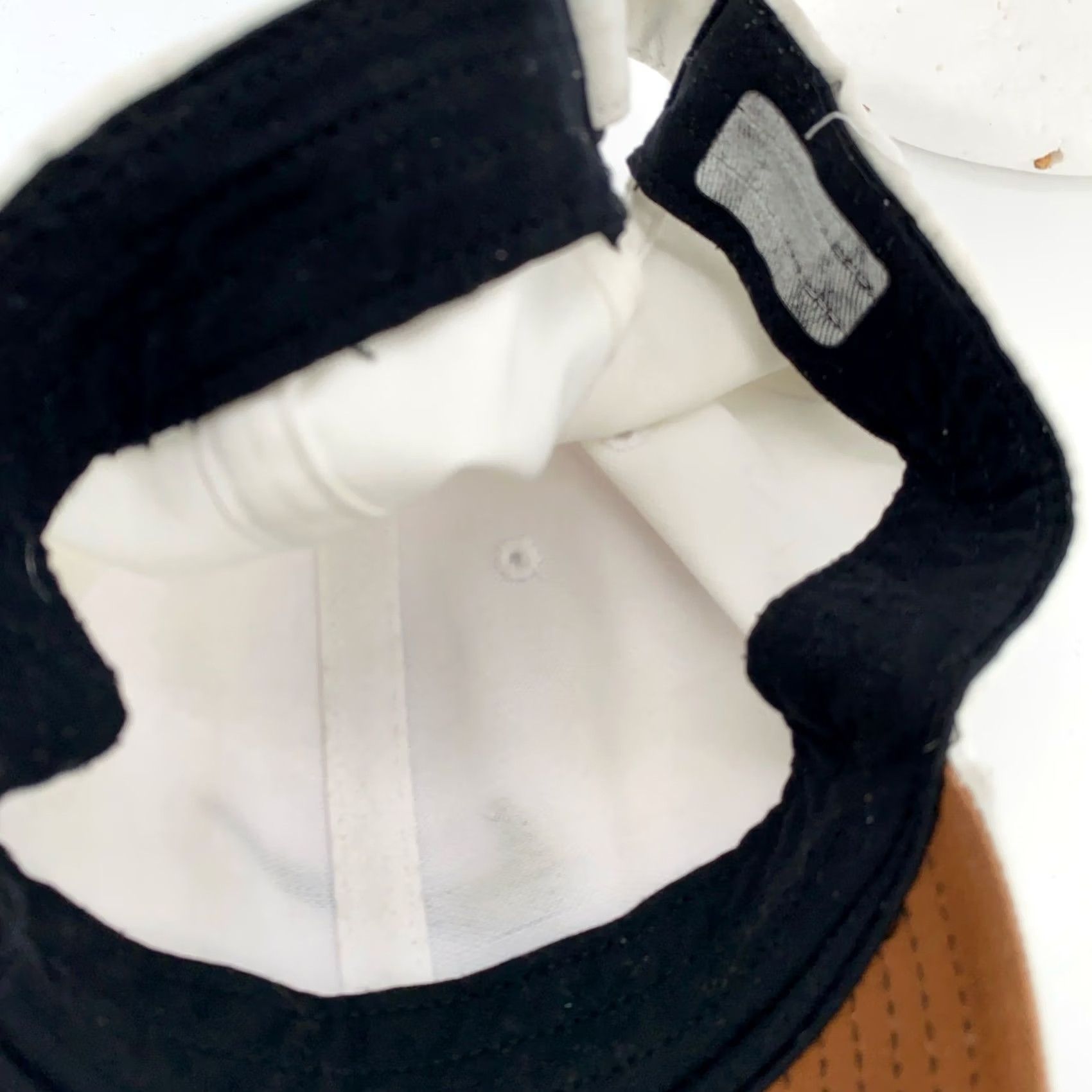Nike Nike Hat Cap Strap Back White Black Swoosh Embroidered Cotton Mens Golf Athletic Size ONE SIZE - 5 Thumbnail