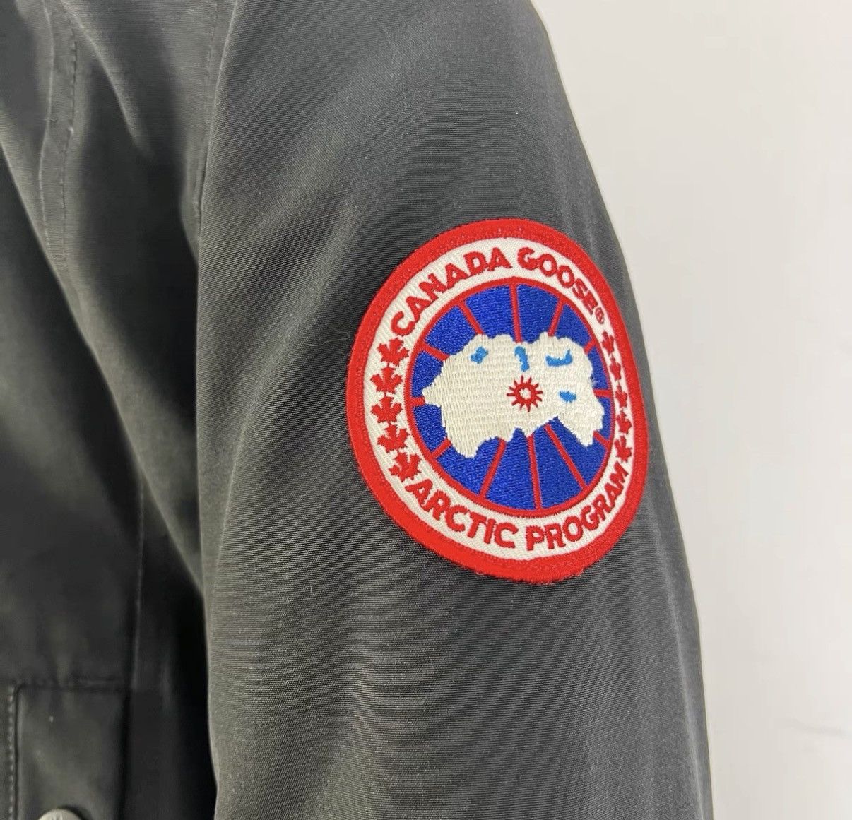 Canada Goose Canada Goose / Button Front Women's Parka Down Jacket K12 Size XS / US 0-2 / IT 36-38 - 5 Thumbnail