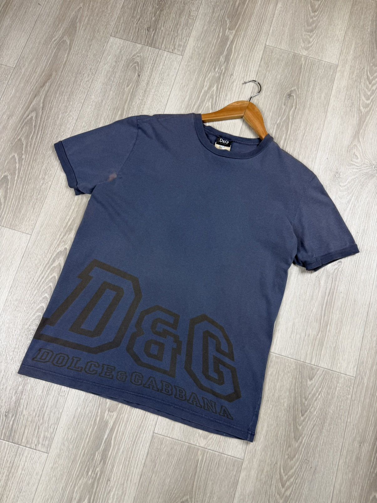 Dolce & Gabbana Vintage Dolce & Gabbana Distressed T-Shirt Big Logo Size L Size US L / EU 52-54 / 3 - 3 Thumbnail