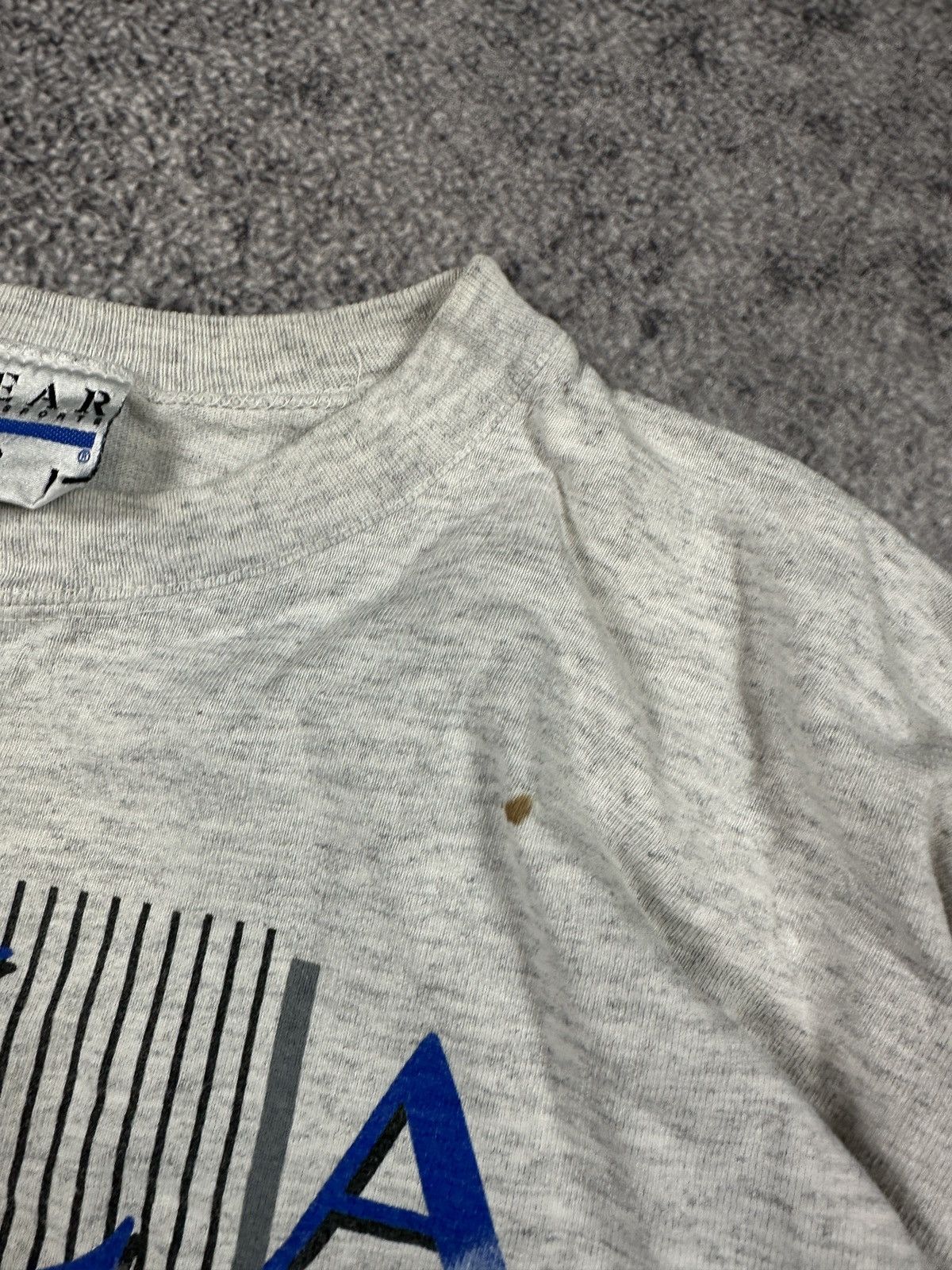 Vintage Vintage UCLA Basketball Logo T-shirt Streetwear Rare USA L Size US L / EU 52-54 / 3 - 3 Thumbnail