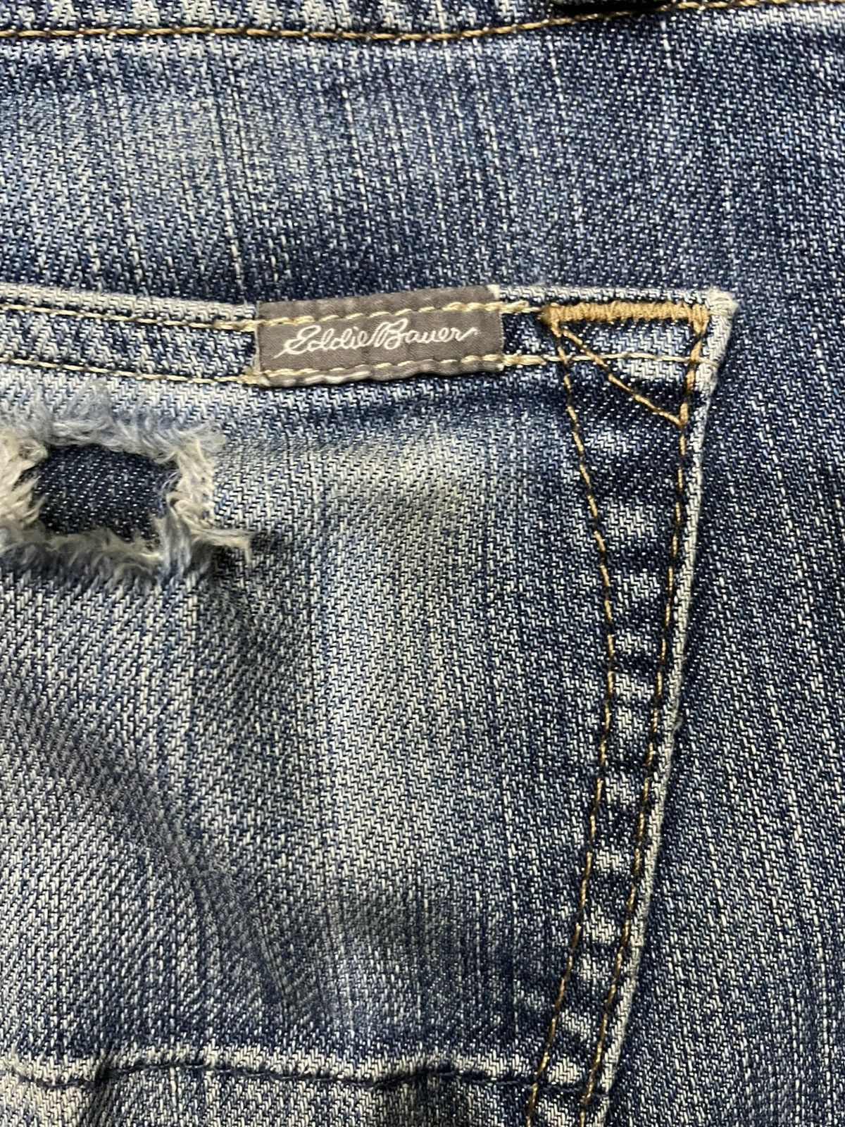 Eddie Bauer Vintage Eddie Bauer Straight Cut Distress Ripped Dark Blue Size US 33 - 18 Thumbnail