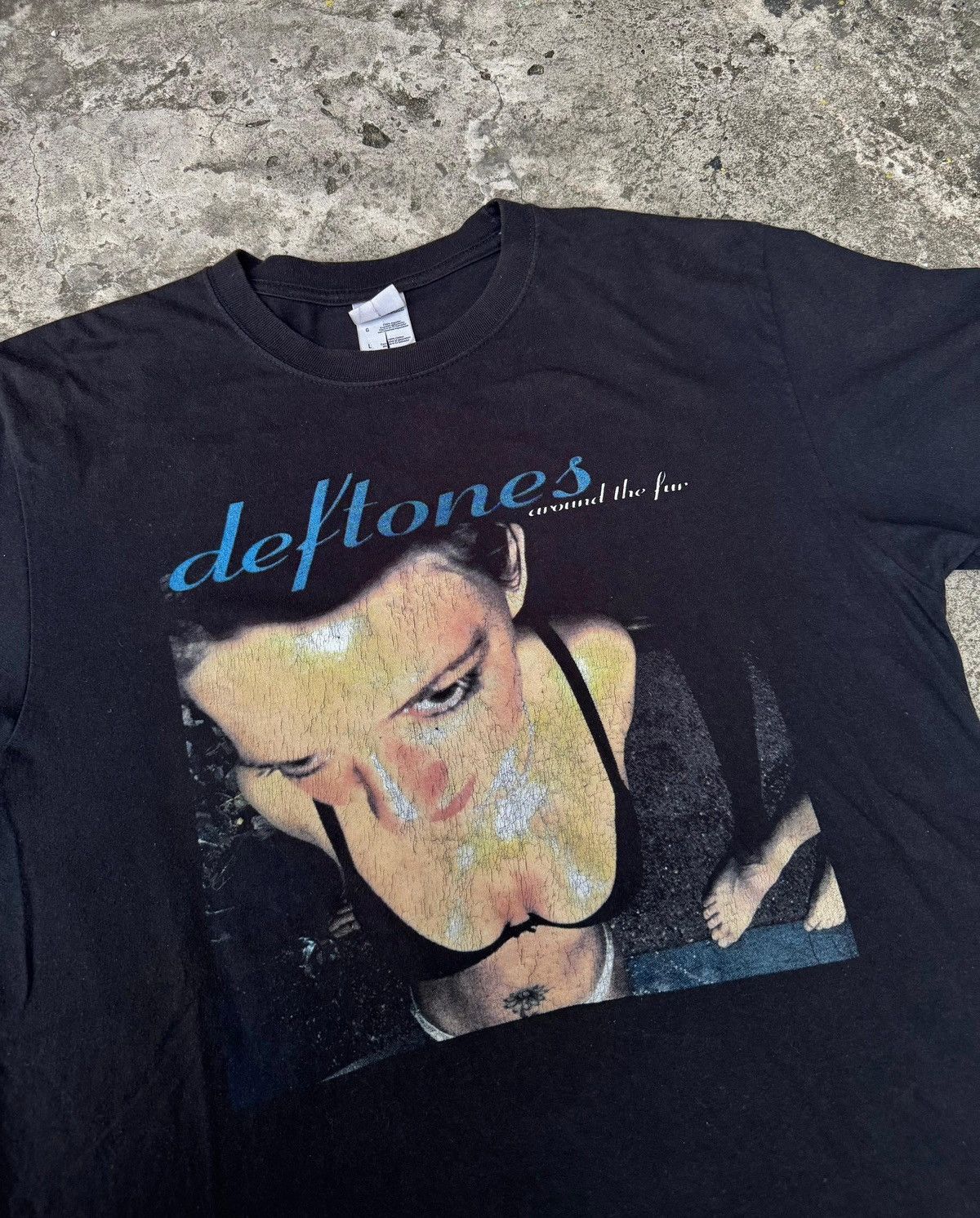 Band Tees Deftones Around the fur U.S Tshirt Size US L / EU 52-54 / 3 - 4 Thumbnail