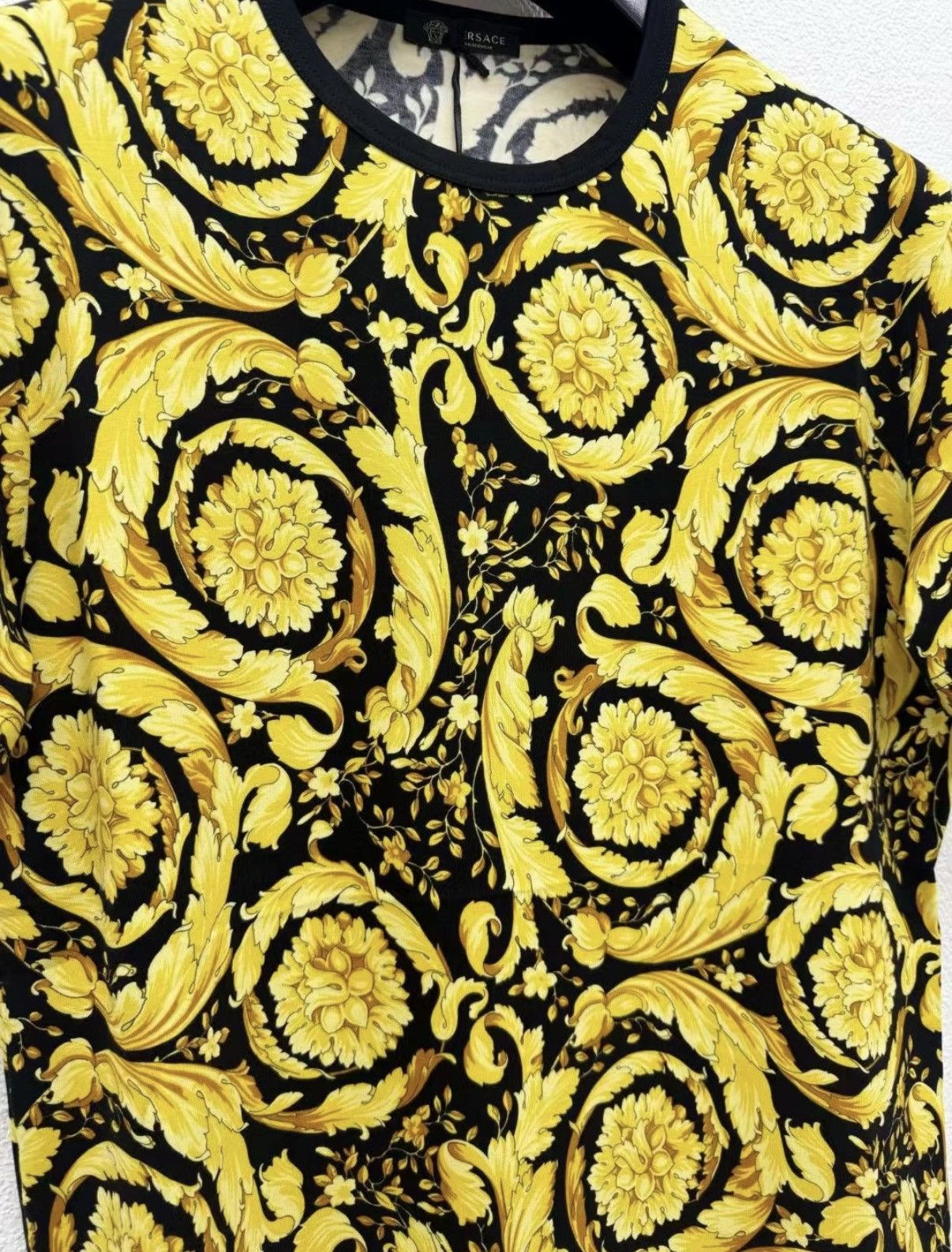 Versace VERSACE High Stretch Short Sleeve T-shirt J30 Size US M / EU 48-50 / 2 - 3 Thumbnail
