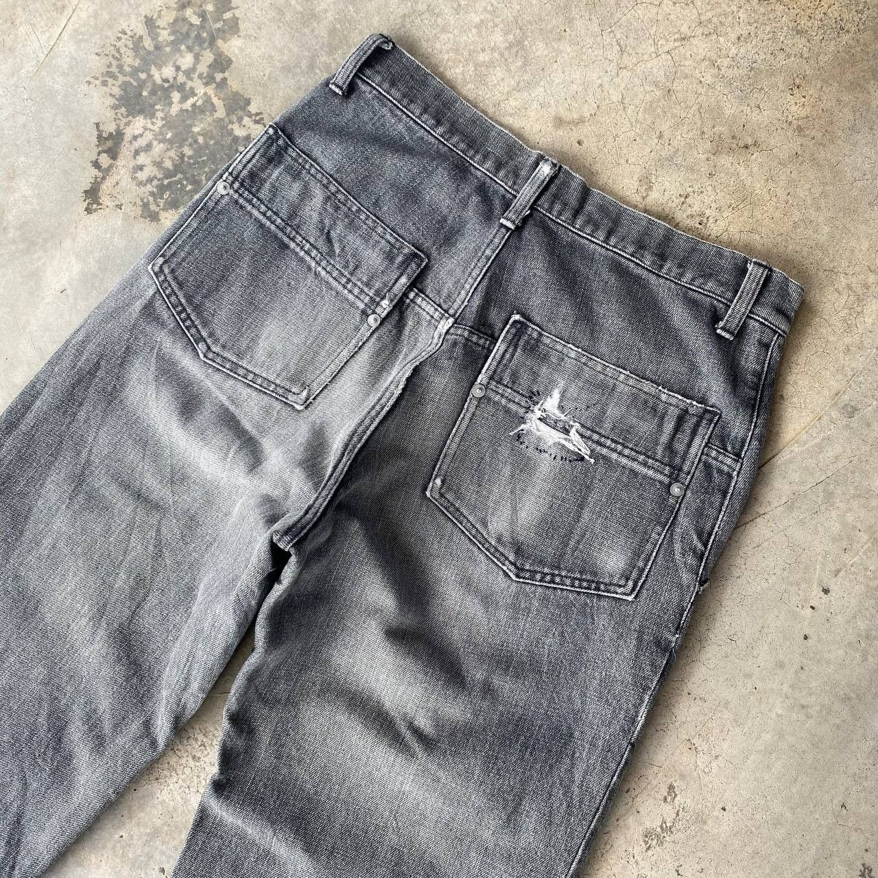 Takeo Kikuchi BJ6-19 VTG JAPAN TAKEO KIKUCHI DISTRESSED FADED GREYWASH Size US 29 - 2 Thumbnail