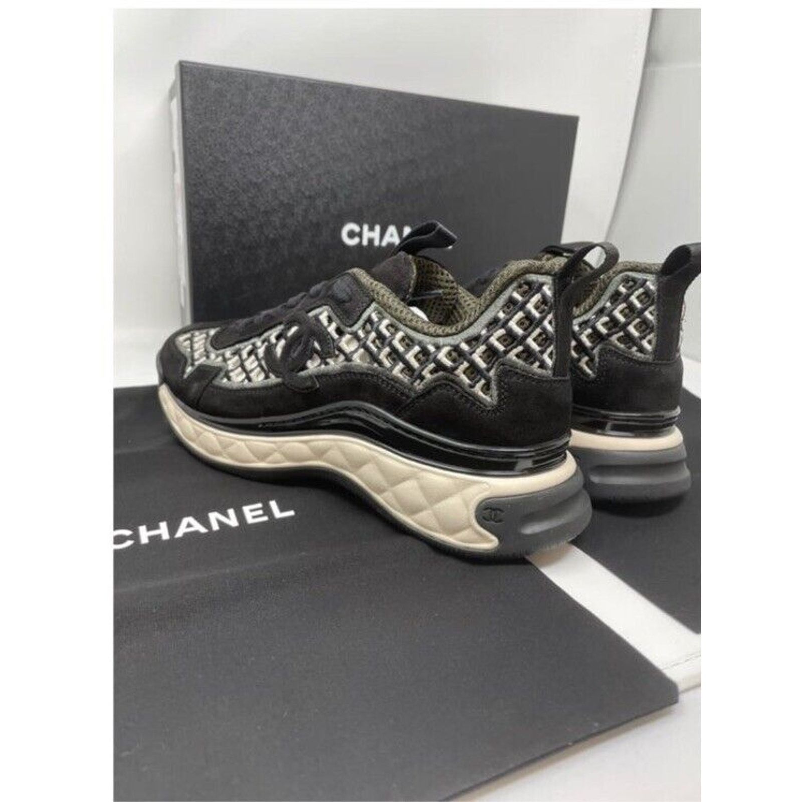 Chanel Chanel Sneakers 21C G37126 Size 38 NIB Size US 7 / IT 37 - 6 Thumbnail