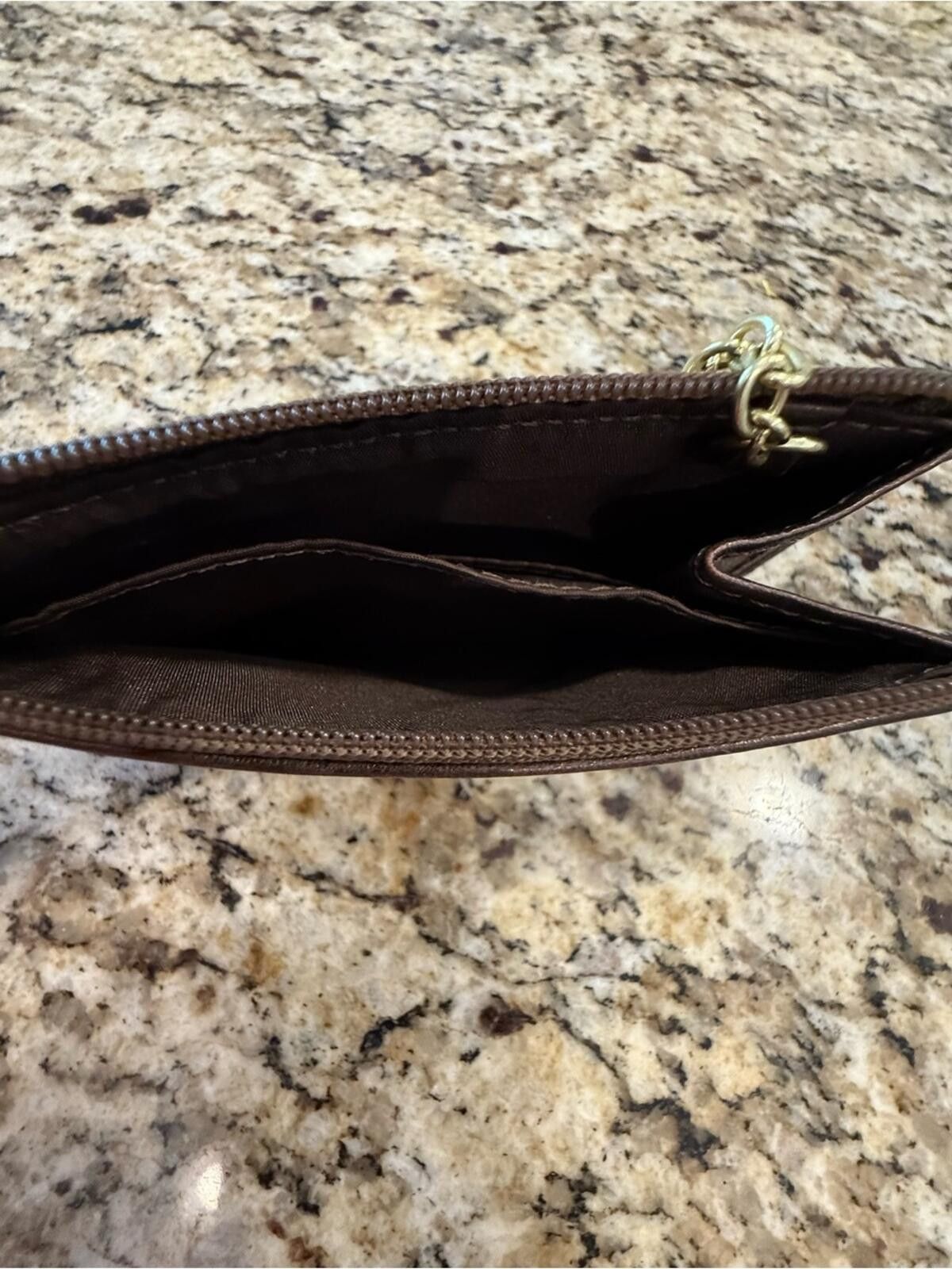 Other Wristlet with keychain swirled tan cream brown zip closure Size ONE SIZE - 6 Thumbnail