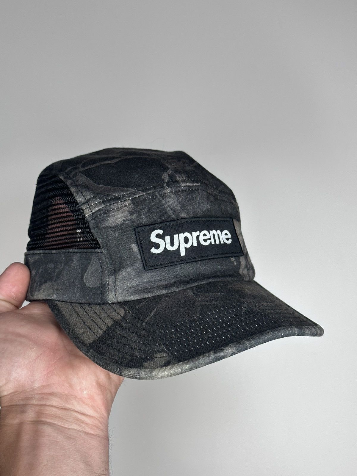Supreme Supreme Camo Camp Hat Size ONE SIZE - 2 Thumbnail