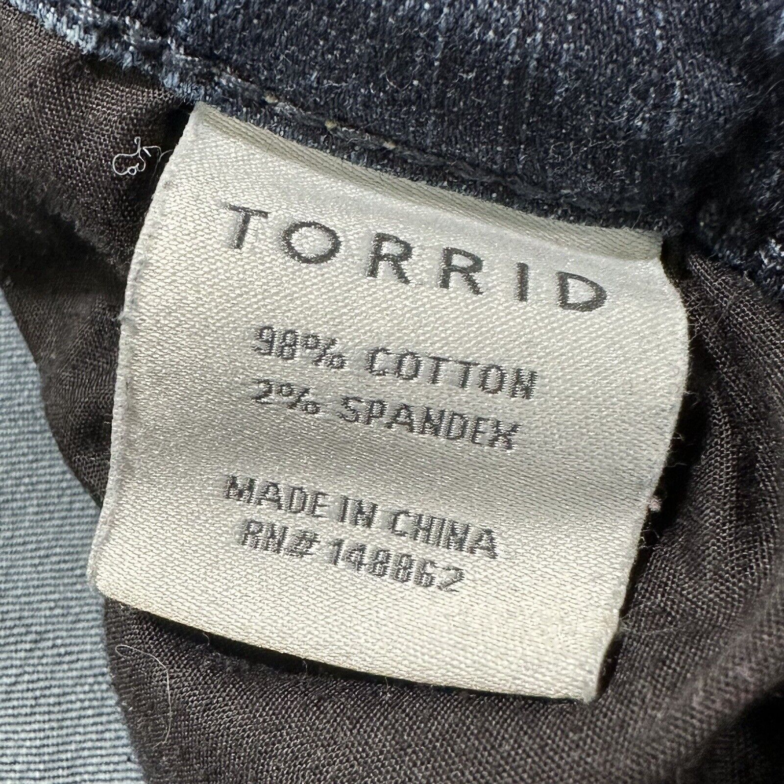 Other Torrid Denim 16 Skinny Leg Jean Navy Blue Distress Mid Rise Size 38" / US 16 / IT 52 - 6 Thumbnail