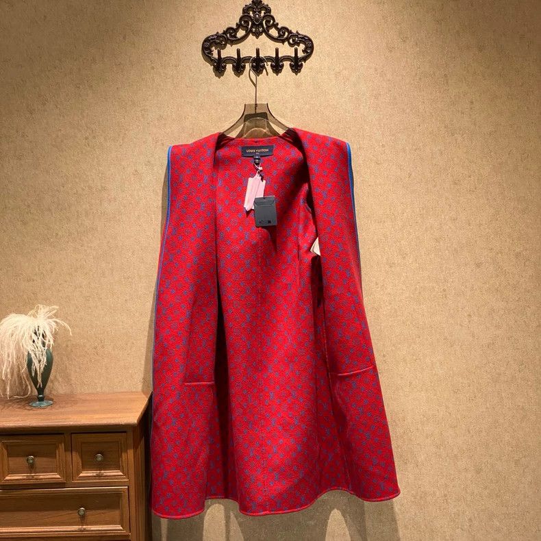 Louis Vuitton Louis Vuitton Red inside presbyopic full print bathrobe co Size XXS / US 00 / IT 34 - 3 Thumbnail