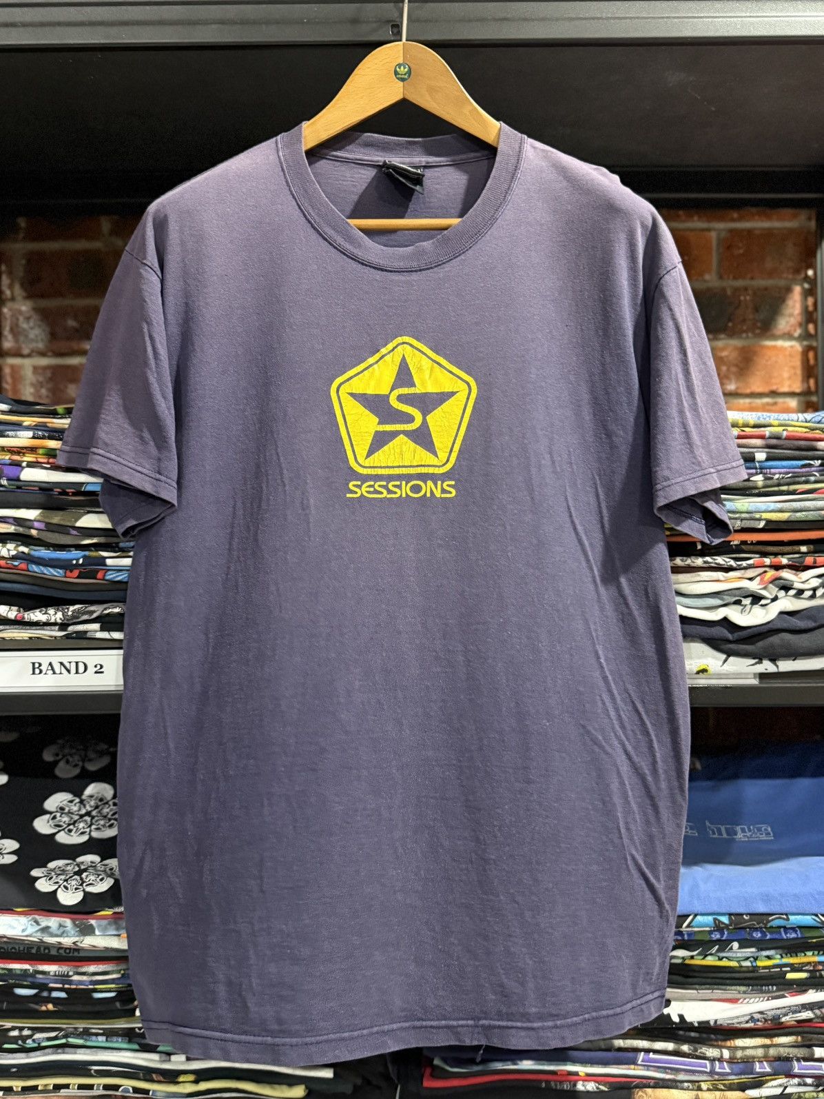 Girl Skateboards × Vintage Thrashed Vintage Sessions Skateboarder Backed Punk Rock Tee Size US L / EU 52-54 / 3 - 1 Thumbnail