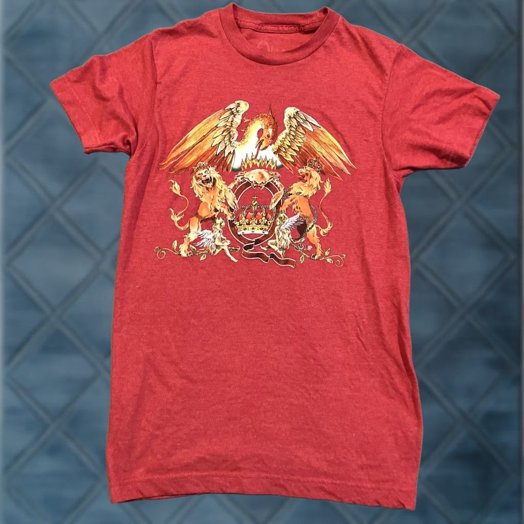 Vintage Queen T-Shirt - Mens Size Small - Red - Graphic Print - Classic Fit - Short Sleeve - Cotton - Lion & Phoenix - Music Graphic Size US S / EU 44-46 / 1 - 1 Thumbnail