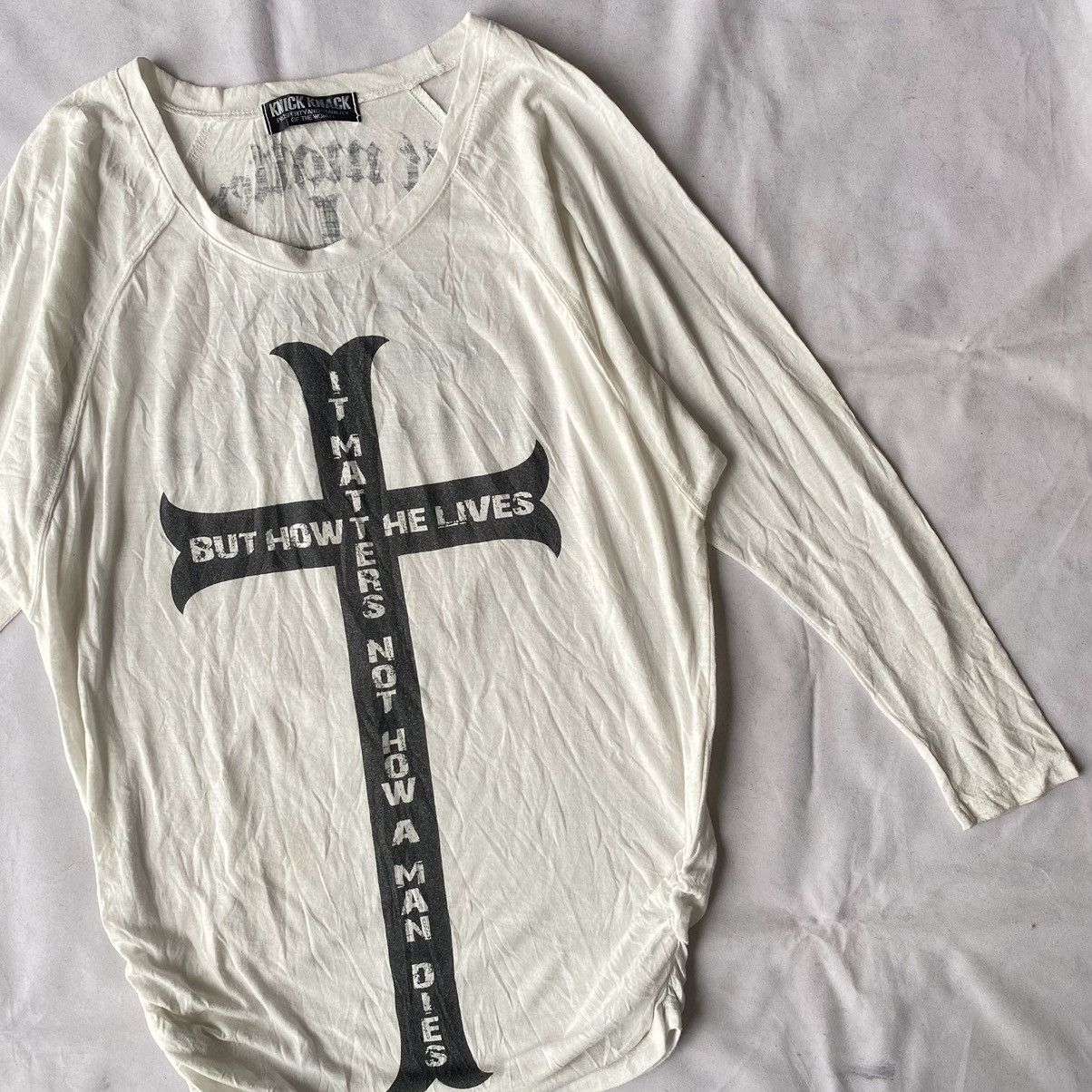 If Six Was Nine × Japanese Brand × Le Grande Bleu (L.G.B.) Y2K Edgy Gothic Grunge Cross “It Matters” Ruched Hem Tees Size L / US 10 / IT 46 - 4 Thumbnail