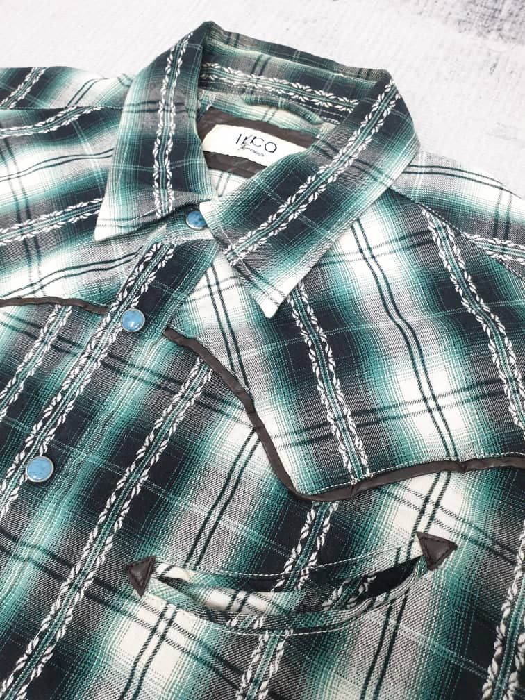 Japanese Brand 💥Ikka smile pocket Japanese Western shirt Size US L / EU 52-54 / 3 - 11 Thumbnail