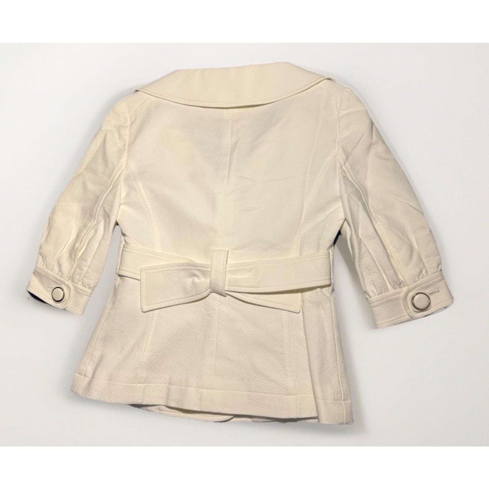 Dolce & Gabbana Dolce & Gabbana Short Blazer White Pearl Button Size 40 Mint Size S / US 4 / IT 40 - 3 Thumbnail