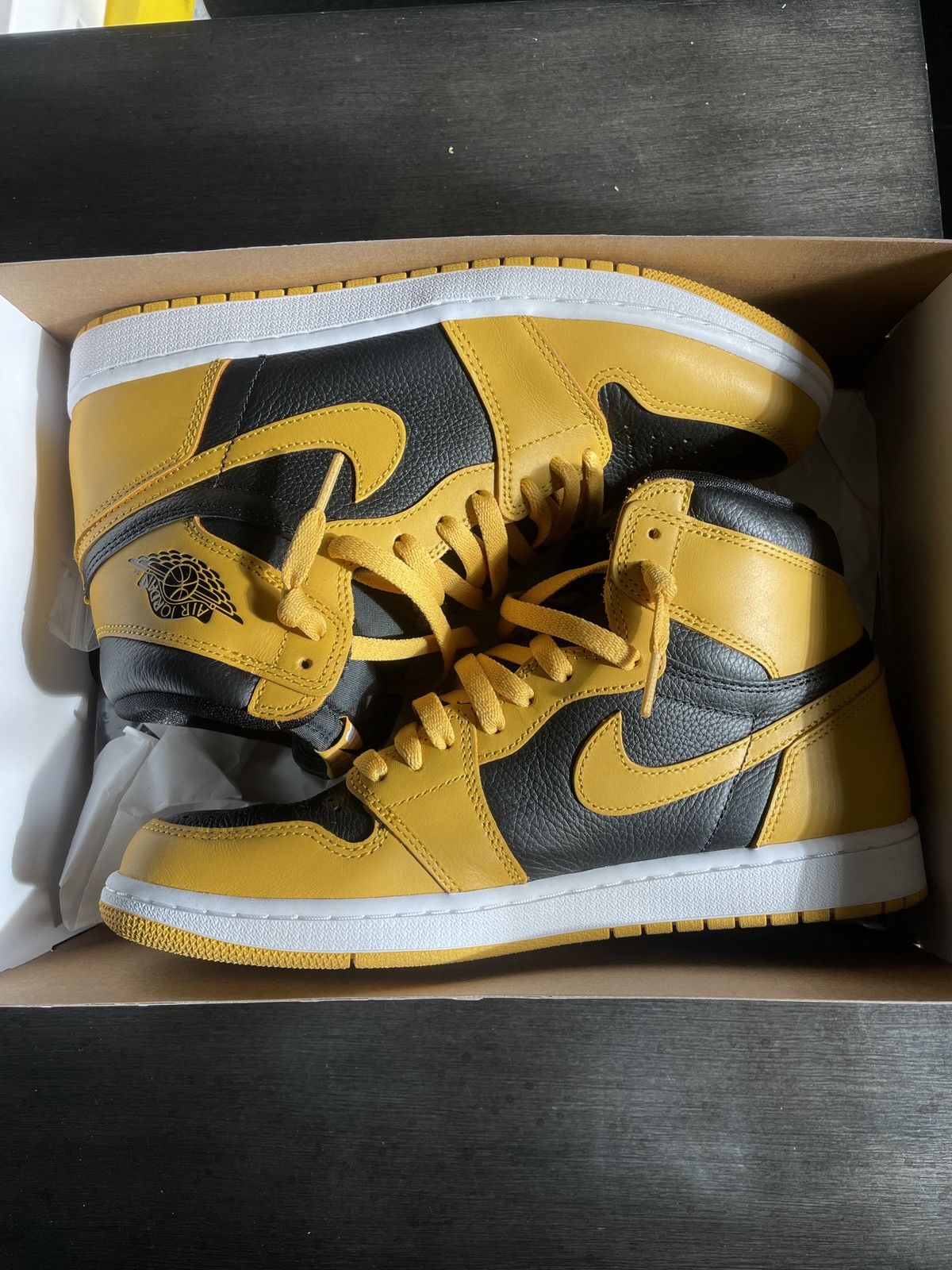 image of Jordan Nike Air Jordan 1 Retro High OG Shoes in Yellow, Men's (Size 10)