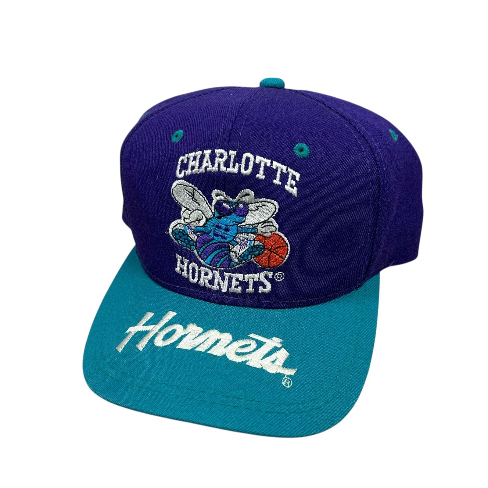 NBA VTG 90s CHARLOTTE HORNETS SPORTS SPECIALITIES SNAPBACK HAT Size ONE SIZE - 2 Thumbnail