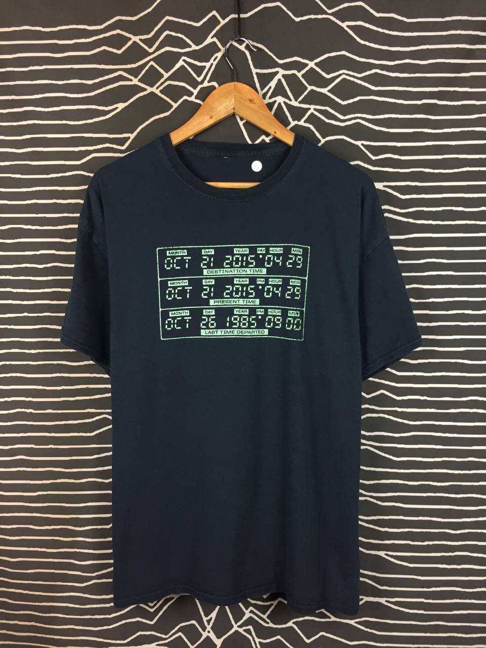 Vintage Back To The Future DeLorean Time Circuit Movie Graphic Tee Size US XL / EU 56 / 4 - 1 Thumbnail