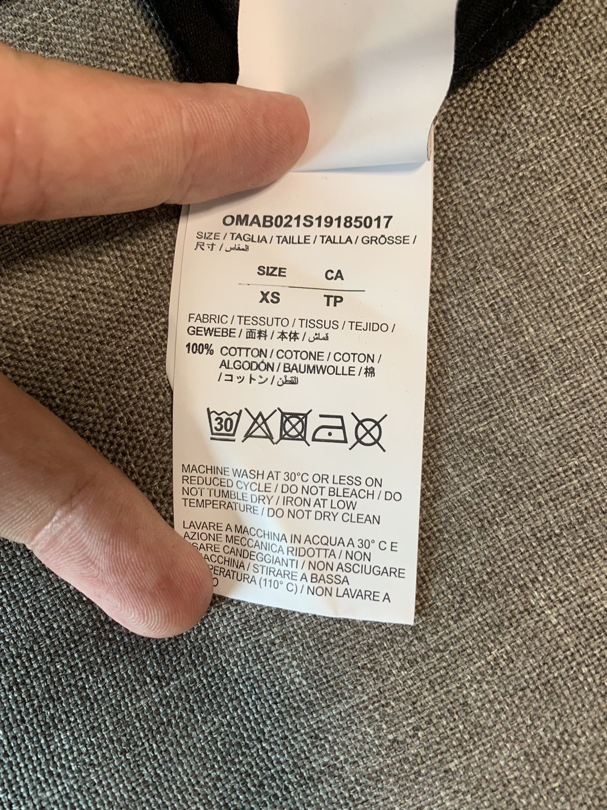 Off-White × Virgil Abloh Off White Skulls Graphic Black Long Sleeve Tee Virgil Abloh Size US XS / EU 42 / 0 - 8 Thumbnail