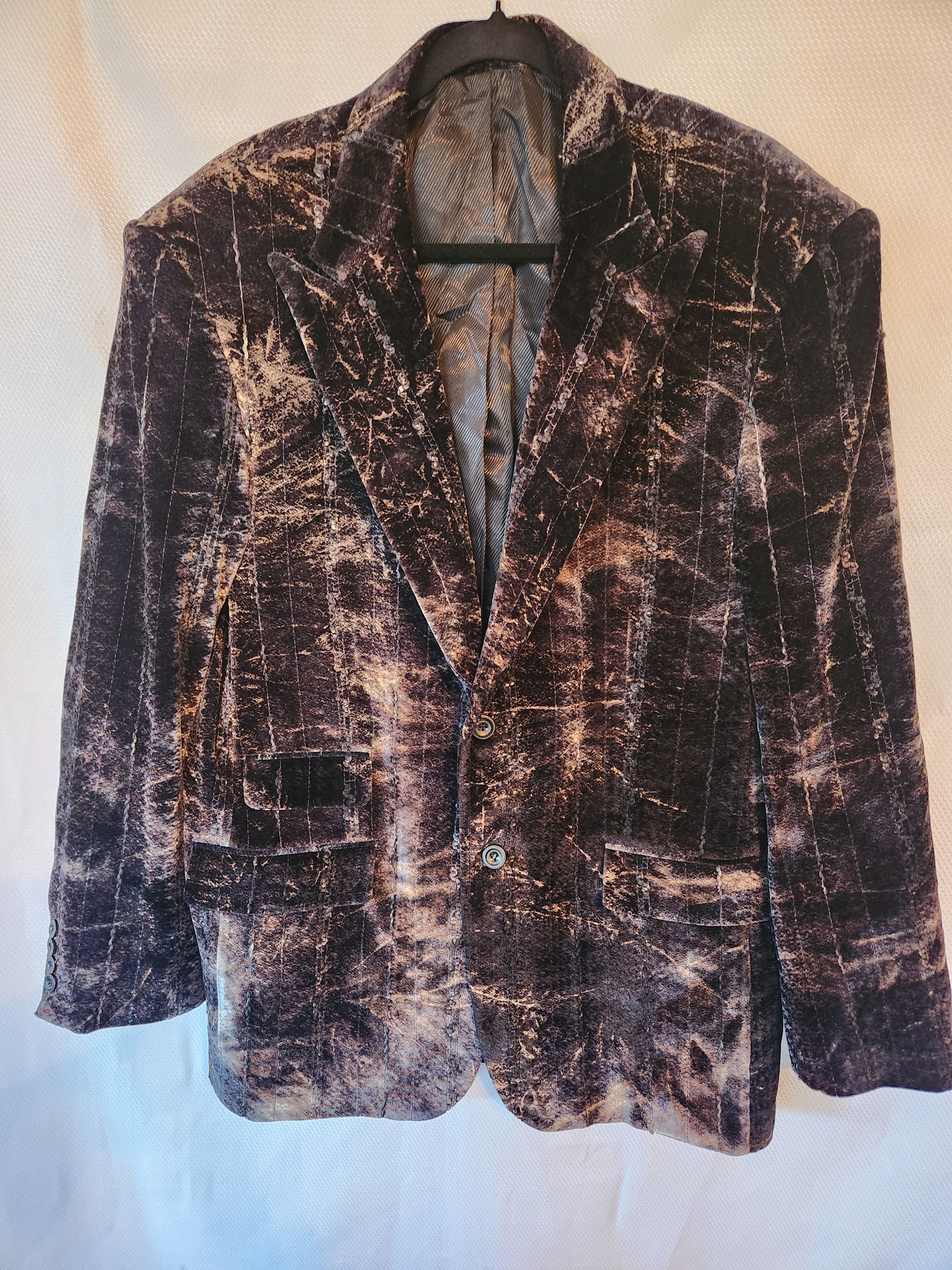 Other NWOT New Gen Abstract Designed Black and Gold Velvet Blazer Size 44R - 1 Thumbnail