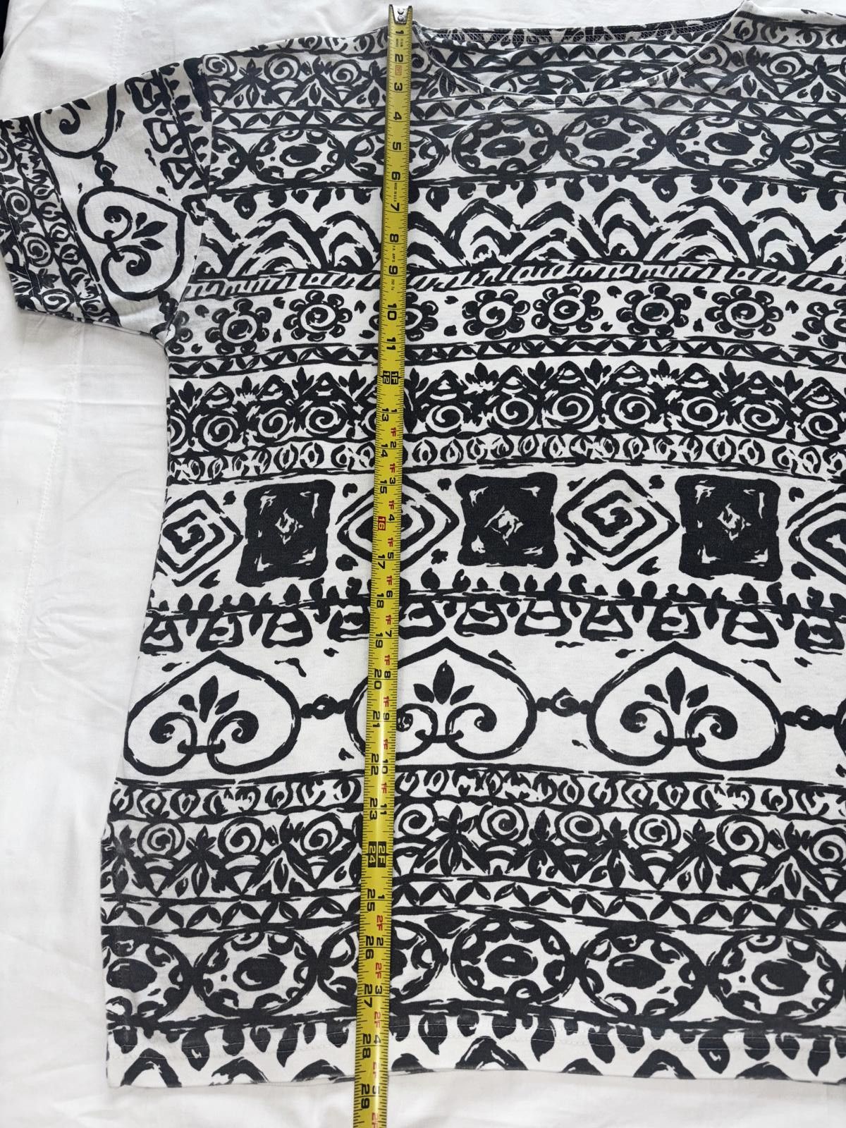 New York Yankees Vintage Chic Graphic Tee - Black and White Size M / US 6-8 / IT 42-44 - 4 Thumbnail
